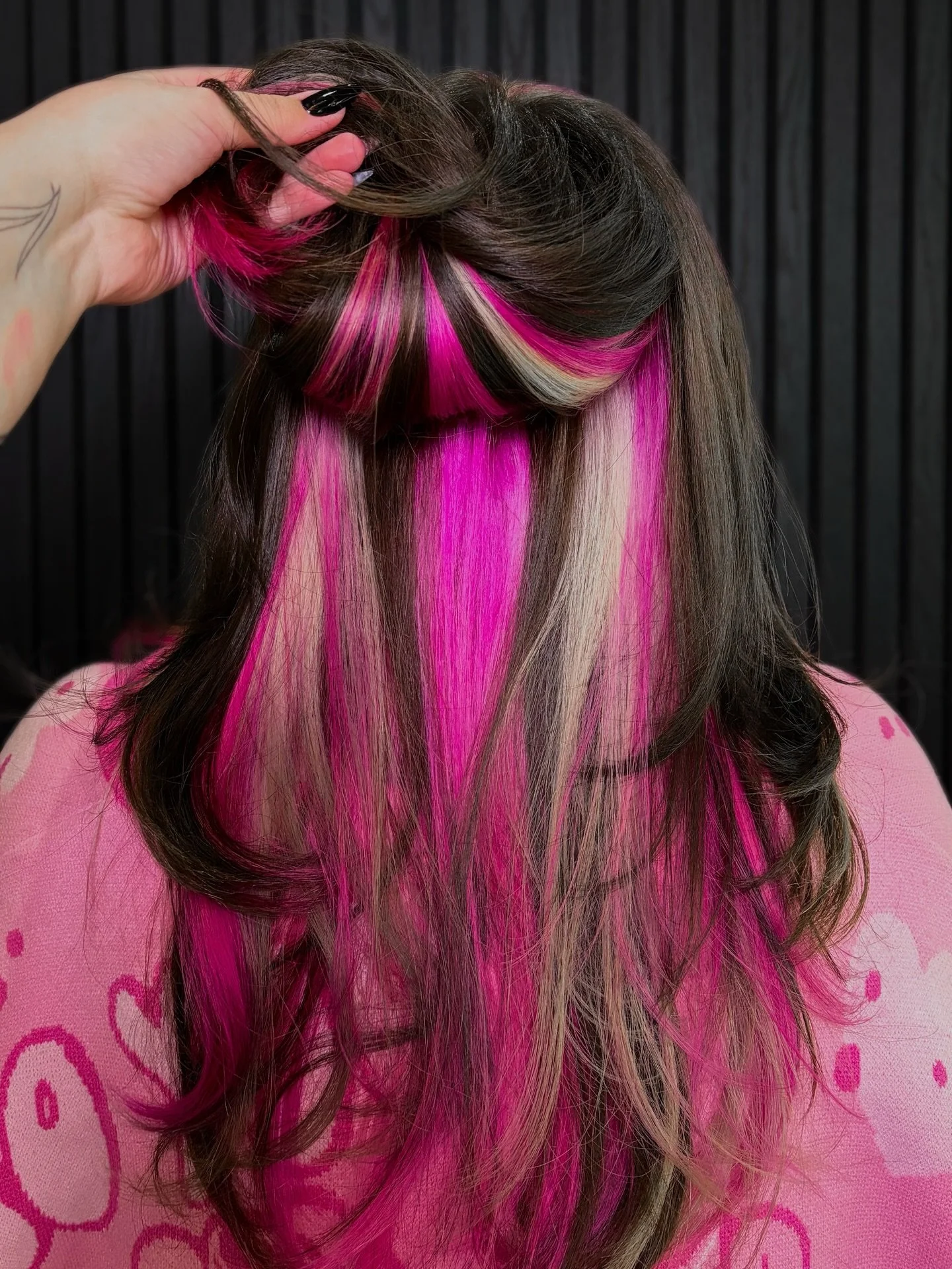 Neapolitan Snack 🤎💗🤍
Swipe>>> to see the front. 🍫🍓🍦
HAIR by @dre_hair_ 
#HOFsalon
#HausOfFlint
#UtahHairSalon
#AlternativeHairSalonUtah
#NeapolitanHair