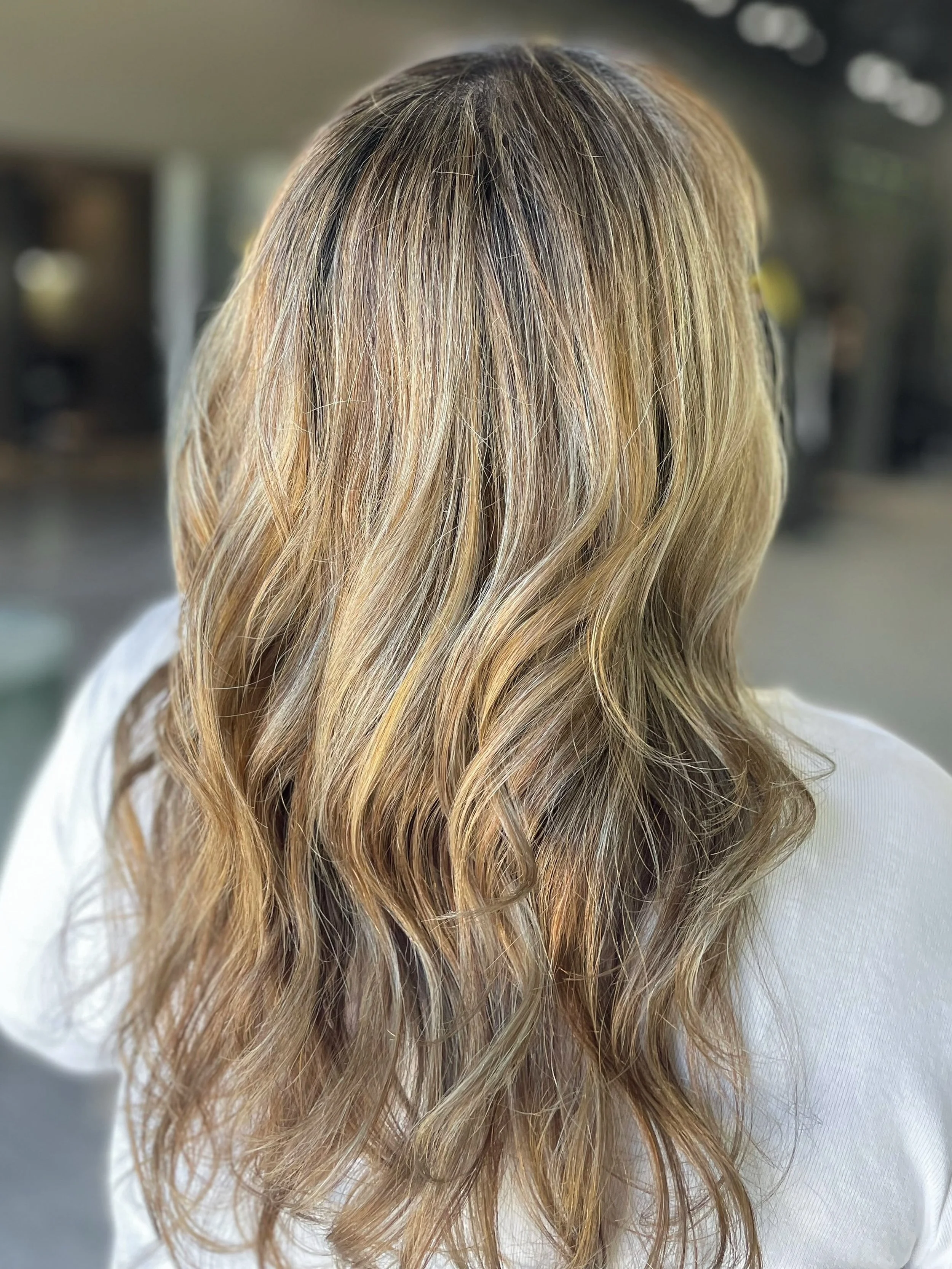 Apple Cider Bronde 🍺✨
HAIR by @your.hair.angel.a 
CREATIVE SAFE SPACE - HOF Salon
.
.
 This pictures shows off a lived-in, low maintenance, grey blending beautiful color that is perfect year around but especially hits during fall season. 🍂🍁💛
#HOF