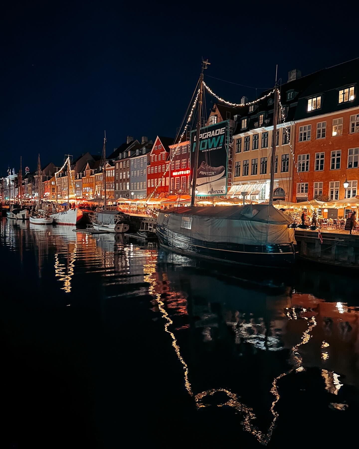 A quick stop in Copenhagen 🇩🇰 on our way home! Honestly I wish I had more time! We strolled the canals, enjoyed a delicious dinner of stegt flaesk, saw the Little Mermaid, grabbed a juice from Joe &amp; the Juice, climbed the Round Tower, saw the R