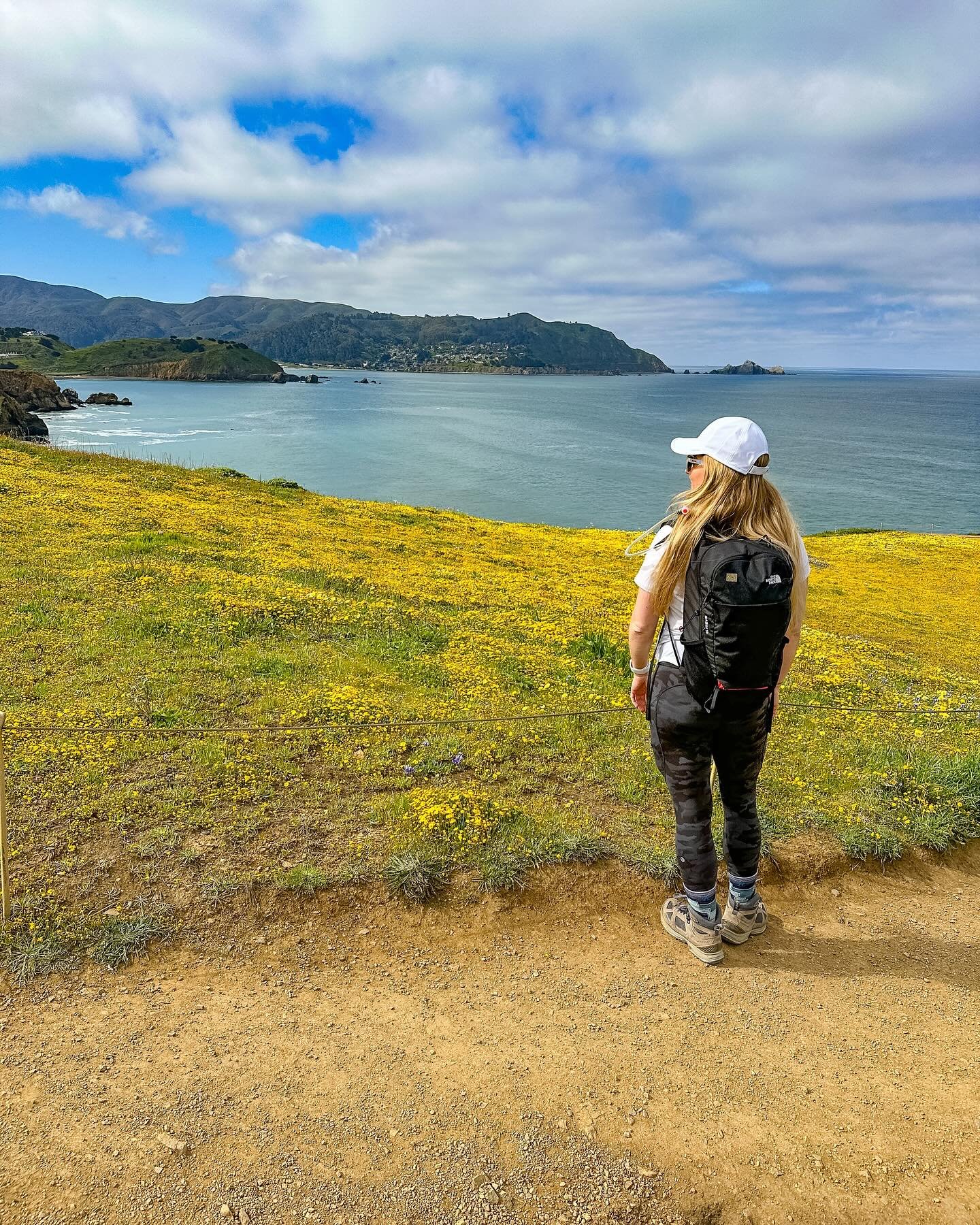 &ldquo;Wild and free, just like the sea.&rdquo; 🌊

Honestly one of the most beautiful days and hikes to do. I normally head over to Marine but I was craving some ocean views and we got lucky to find all these amazing fields of yellow wildflowers. 


