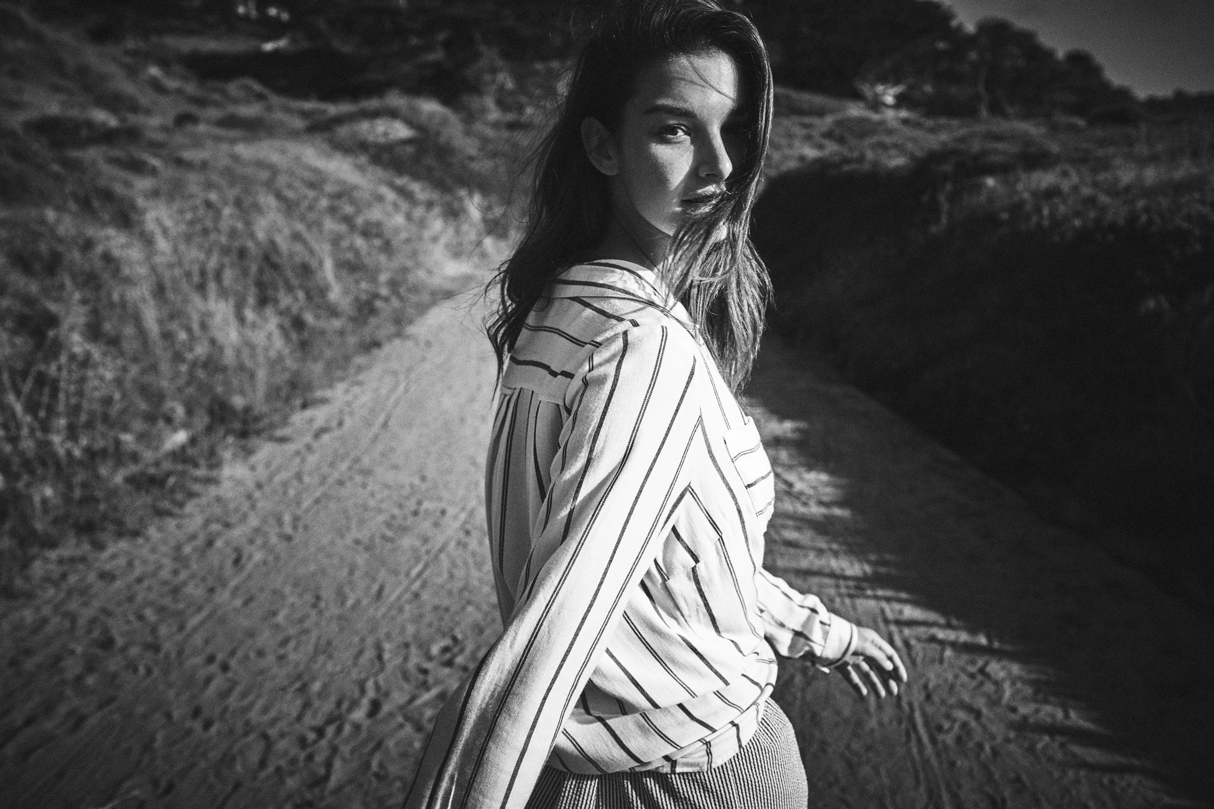 LOOK_14_0182 BW.jpg