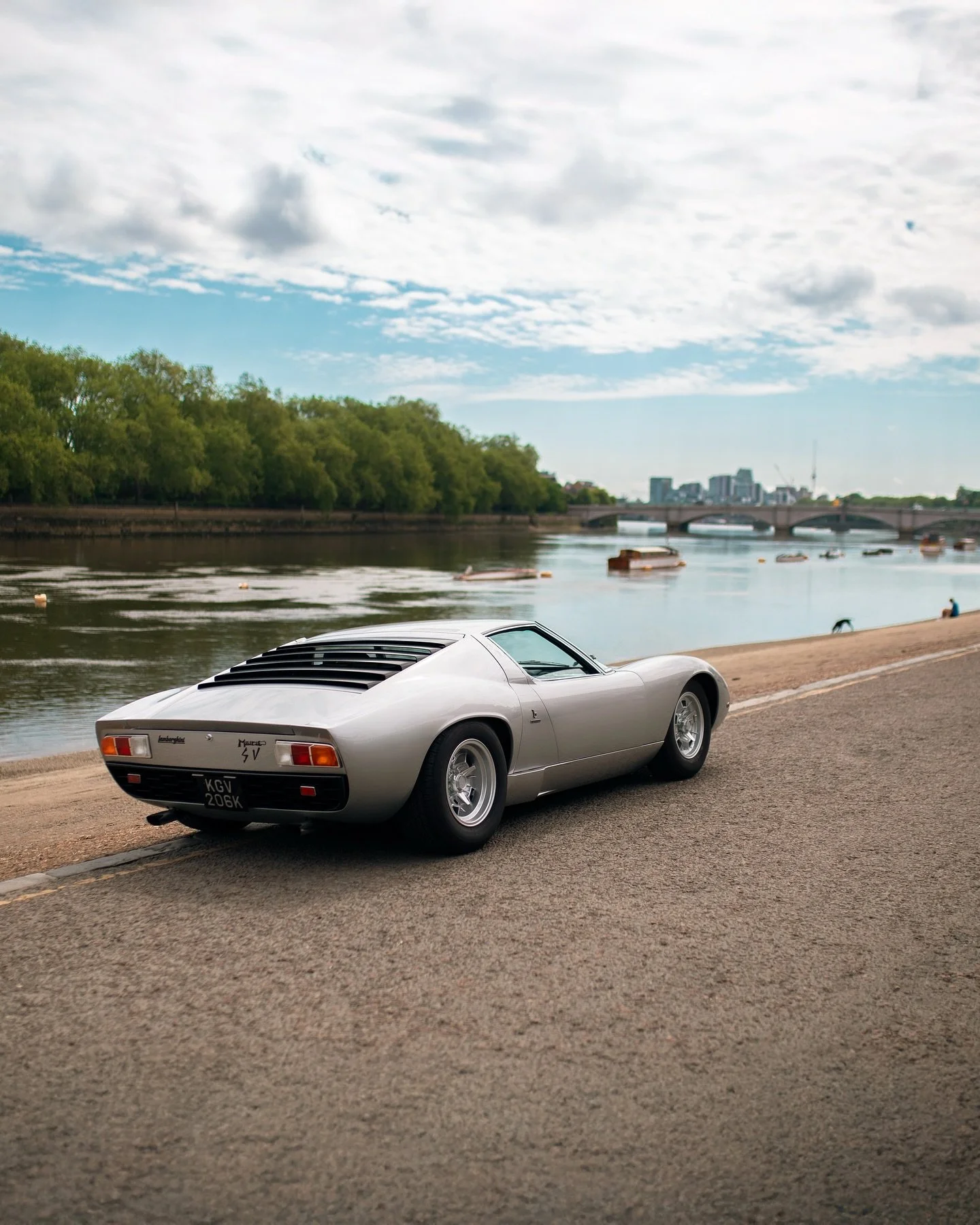 Some views never get old. 

#lamborghini #miura #supercarsoflondon