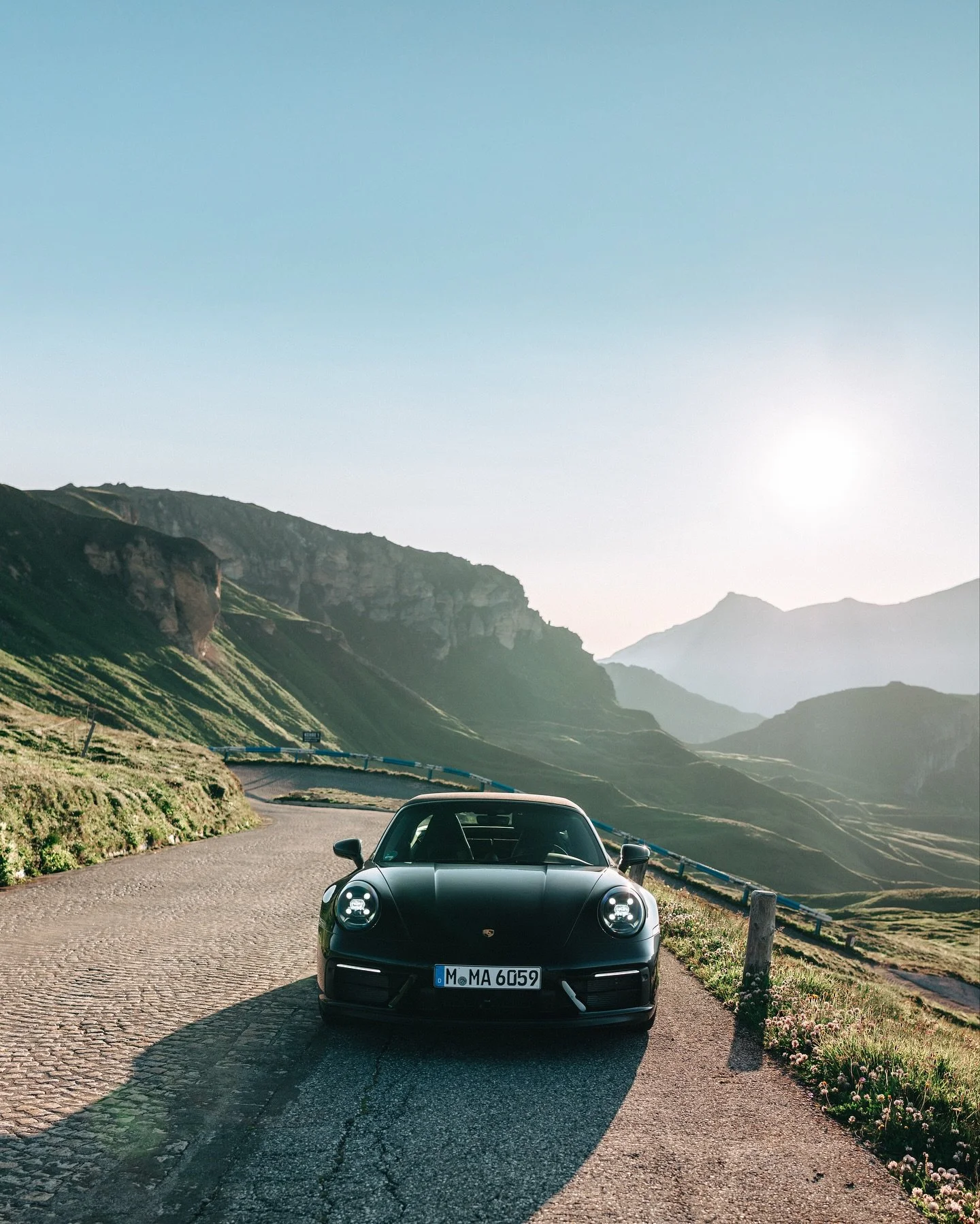 on top of the world ⛰️

#porsche #911 #targagts #porschemoment