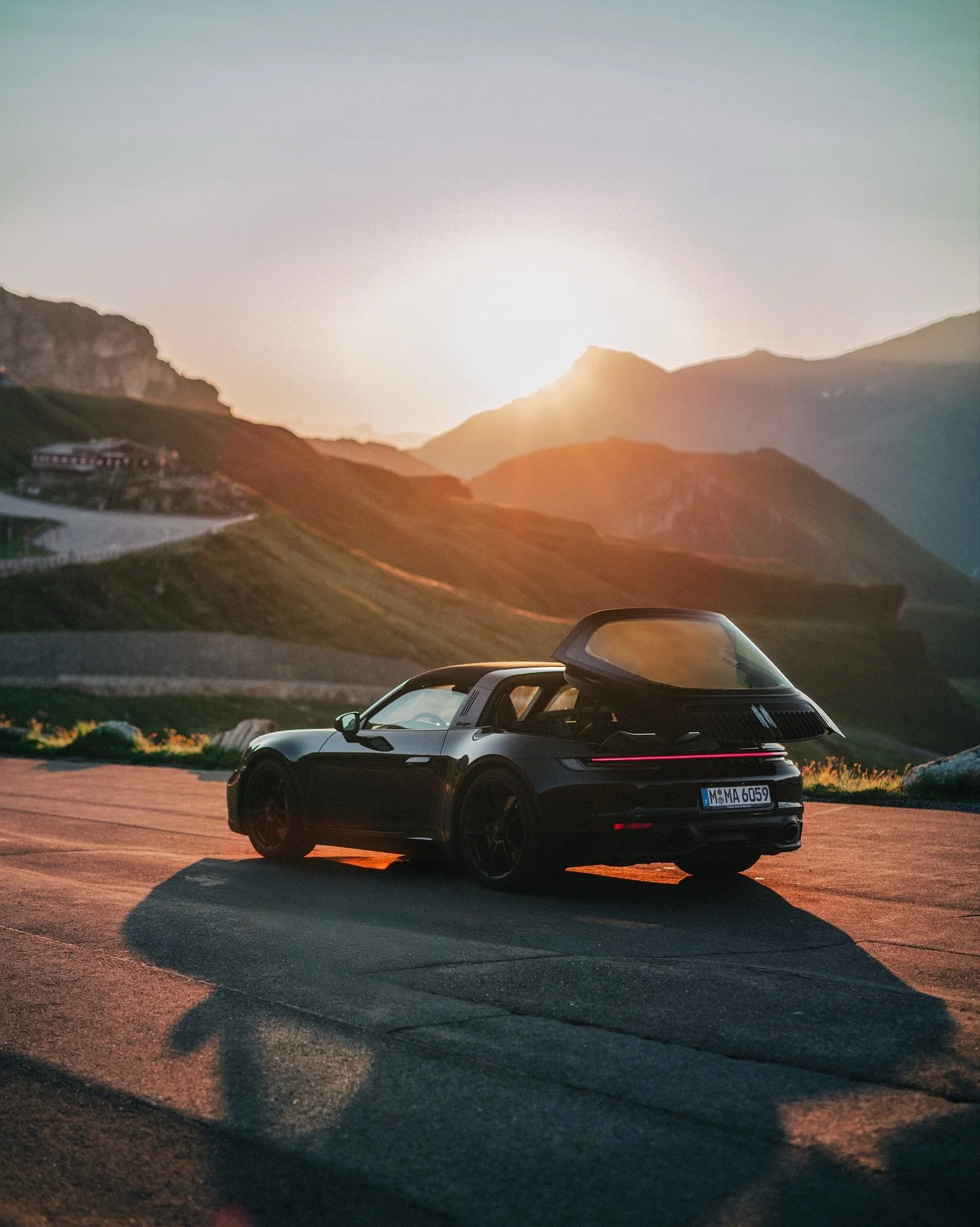 morning stretch 🤸

#porsche #911gts #targa #yesporsche #porschemoment