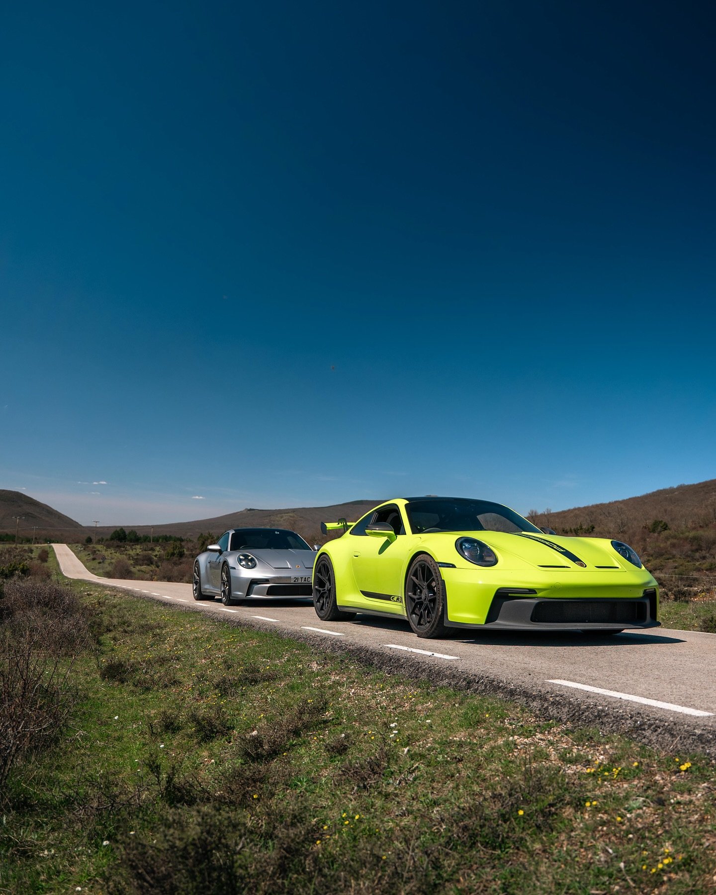 Road to nowhere, in the middle of nowhere 💆&zwj;♂️

#porsche #porschemoment