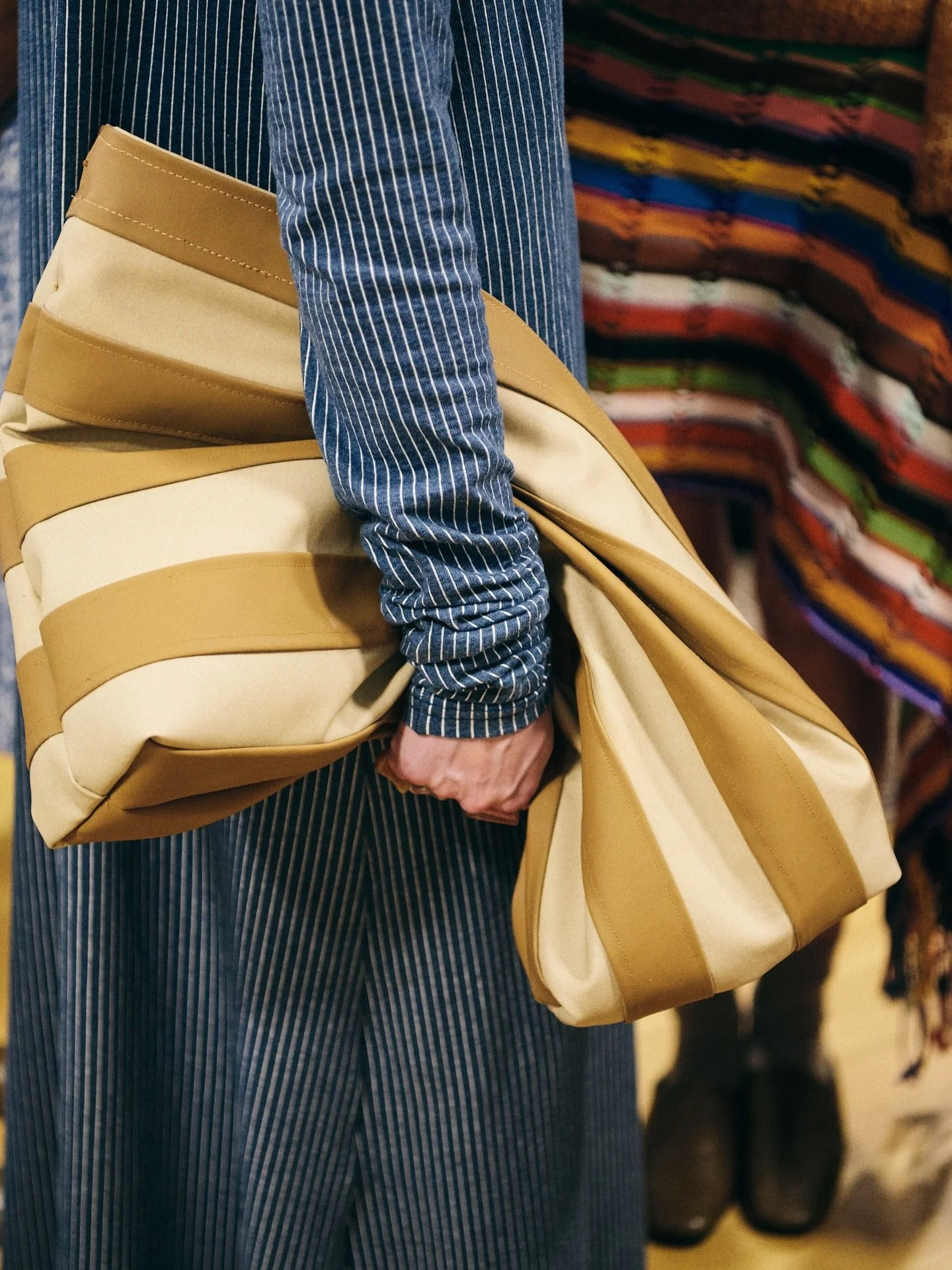 La Dama del Cacao

Backstage

PHOTOGRAPHER
@benmoenks 

MODELS
@anjas_lookbook 

@vivamodelsberlin :
@teresa.frc 
@leoniee.r 
@hannah.suedi 
@rebekkaohnejuul