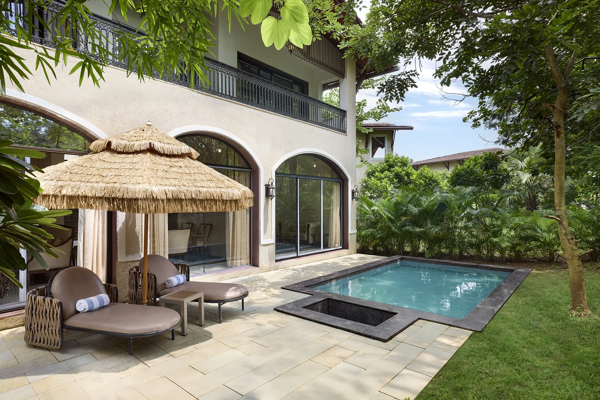 BDQFB _ FernClassicVilla_OutdoorPool_VILL.jpg