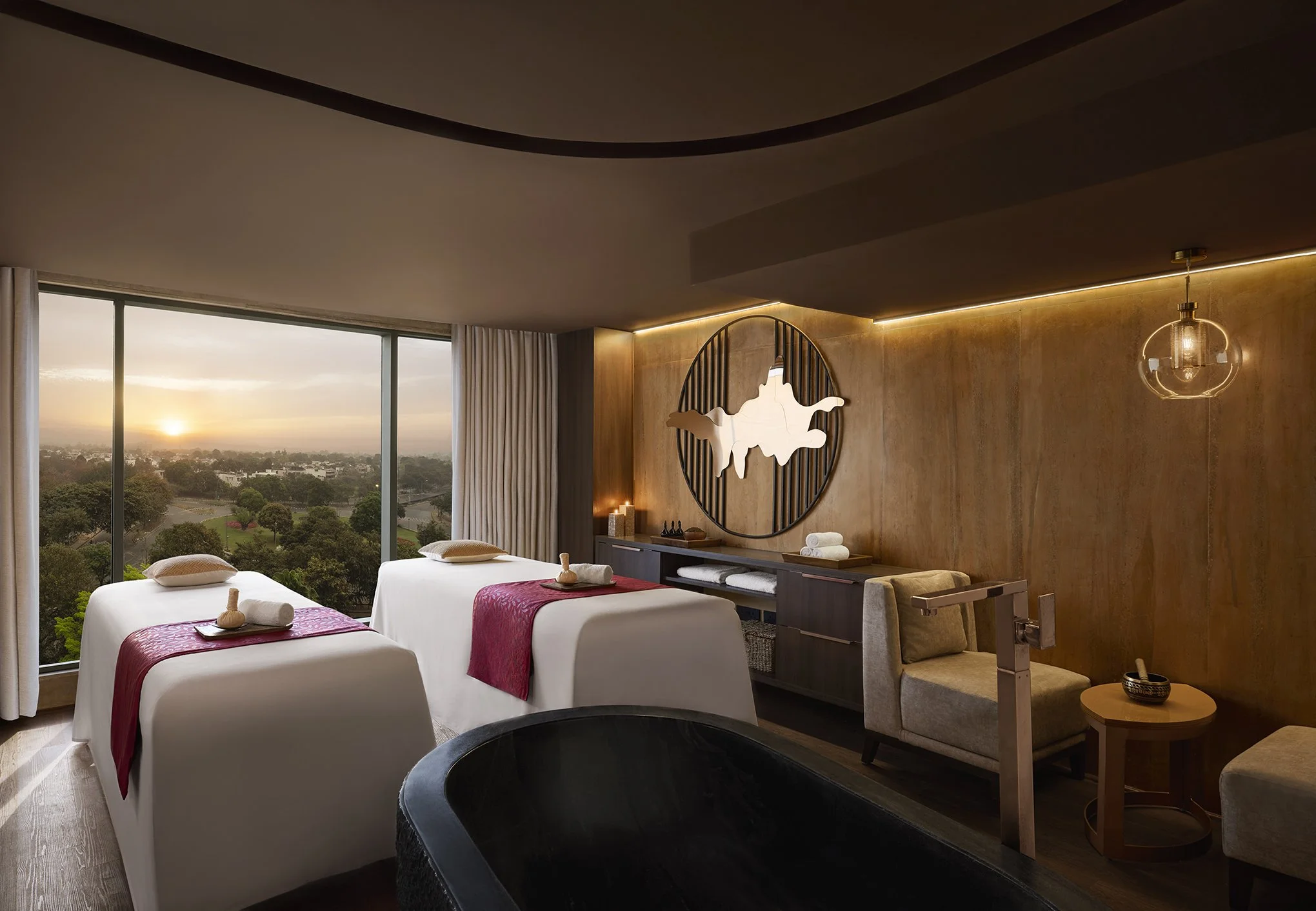 JW_IXCJW_Spa Couples Room.jpg