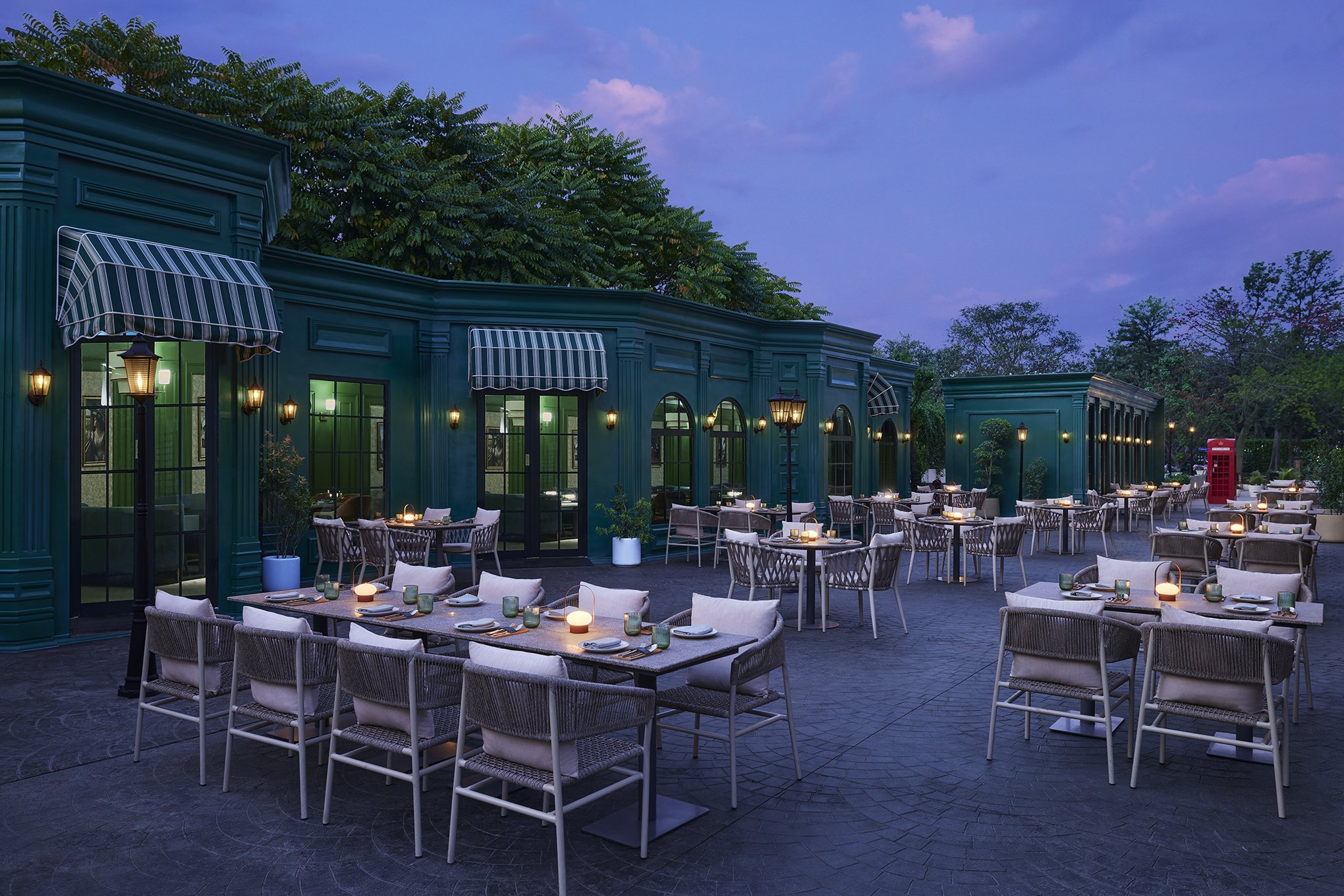 JW_IXCJW_999 Restaurant_Outdoor Seating.jpg