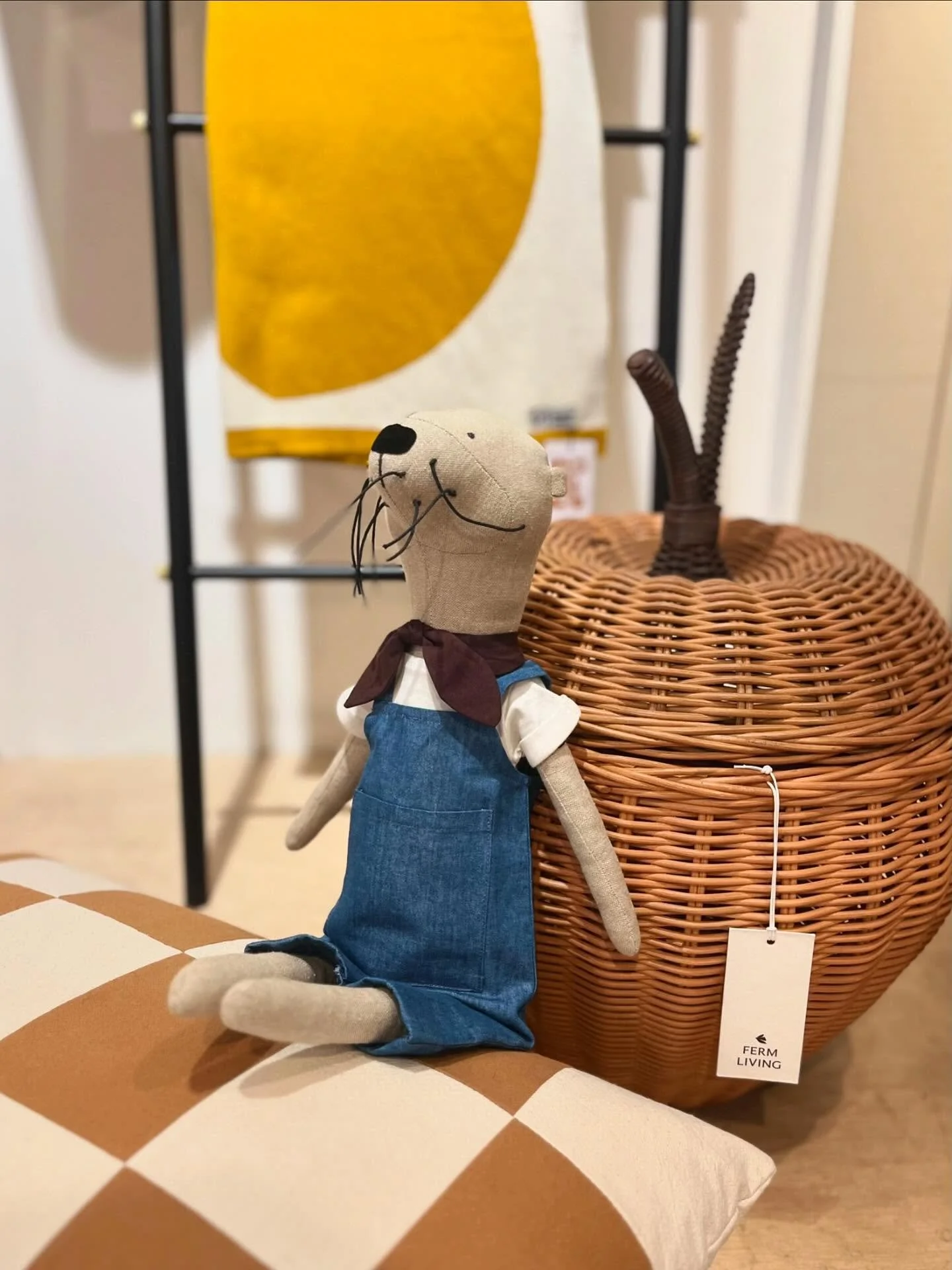 Meet your adorable new pal, Otter Teddy from @fermliving 🍏