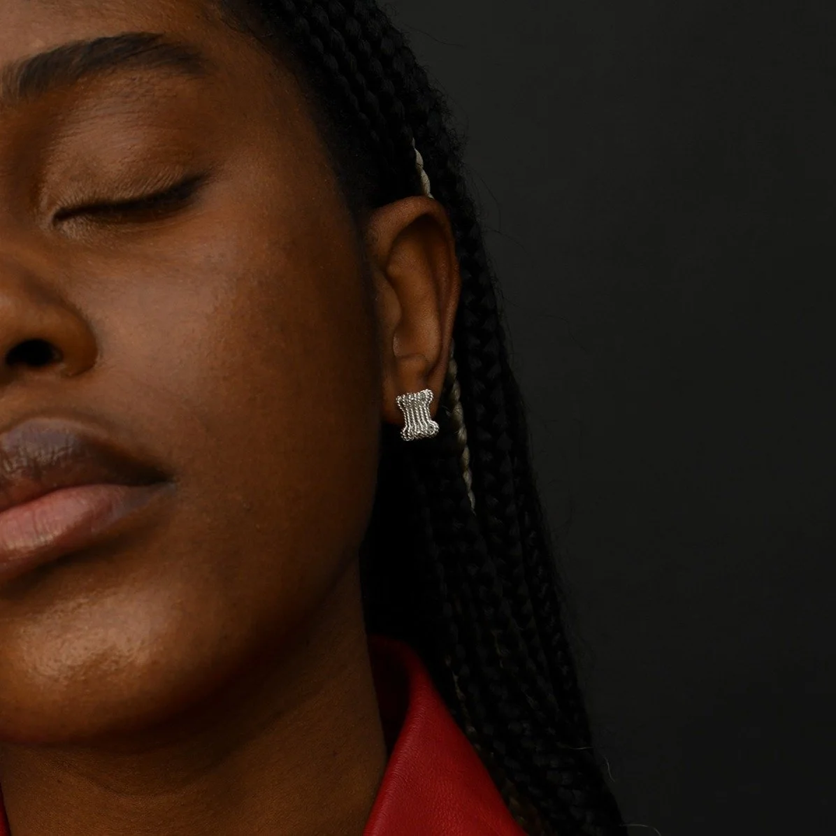 Introducing you to the beautiful jewellery of @ruth_lessly.

We have curated a collection of Ruth's eponymous jewellery, which feature the instantly identifiable twisted-wire sculptures, inspired by both the subtle details within fabrics as well as t