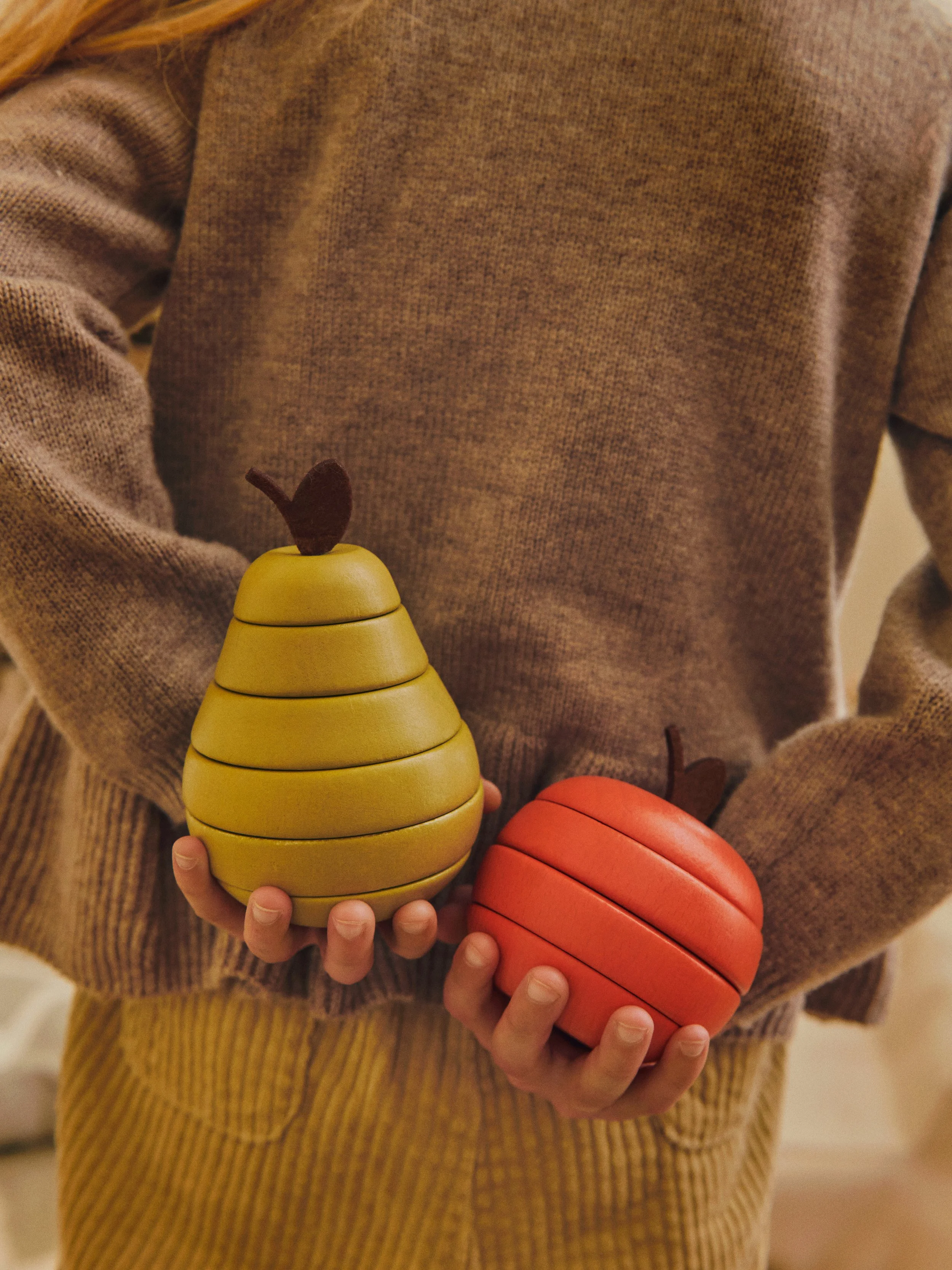 FermLiving_AW25_StackingAppleandPear_SetOf2_Multi_1104272363.jpeg