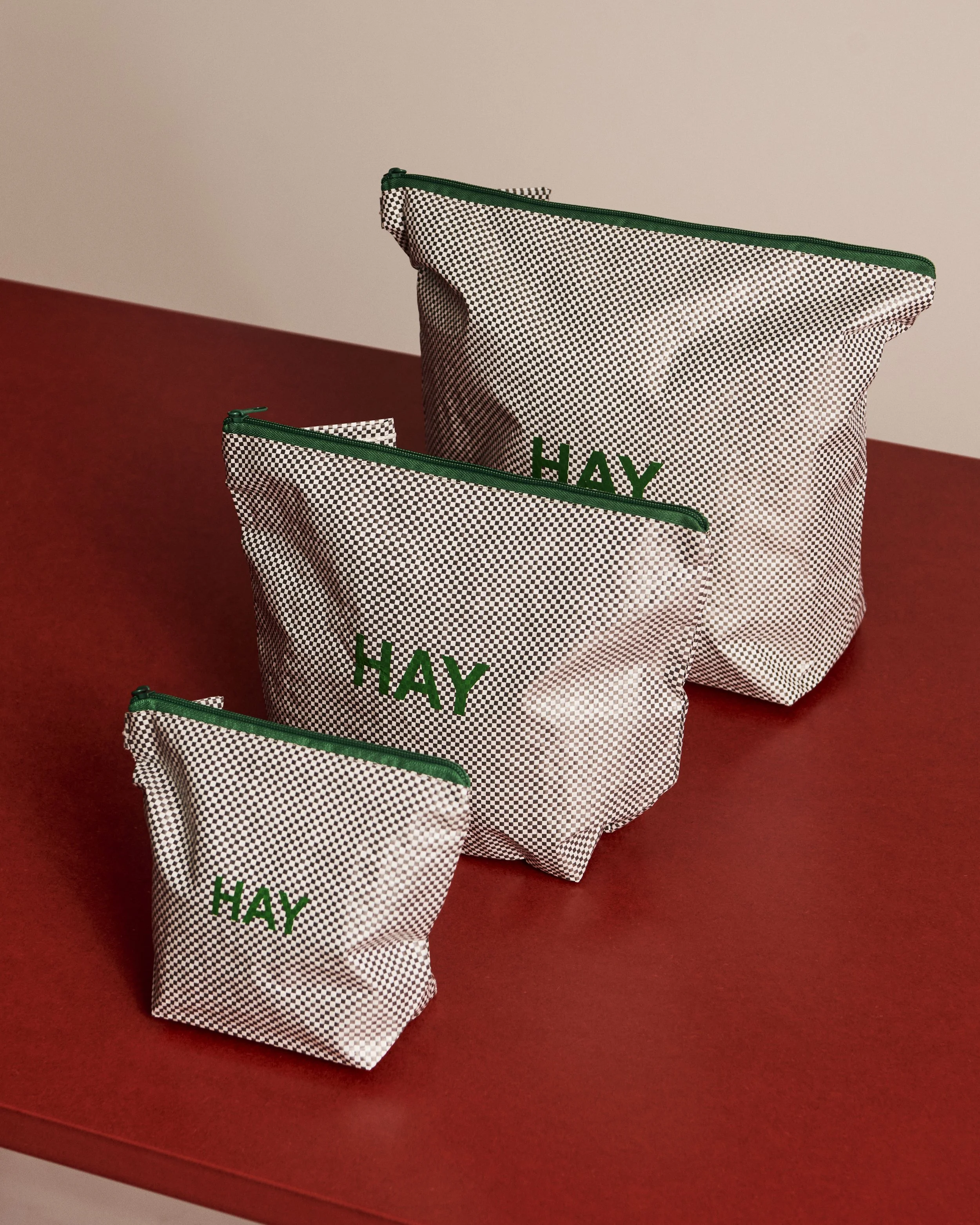 Candy Mono Wash Bag set of 3 grey.jpg