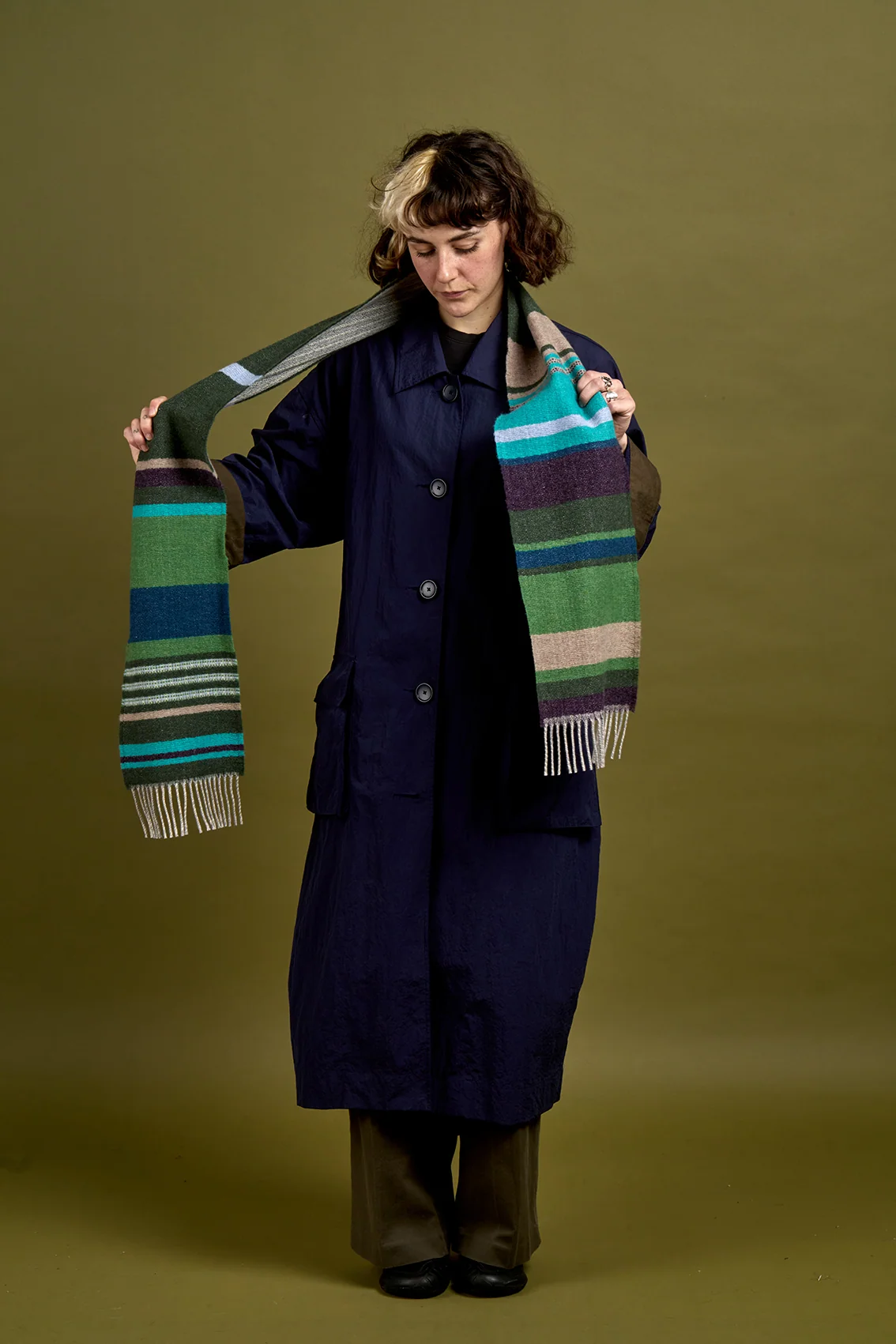 Scarf_LambswoolStripe_AngusBlackthorn_72_WS18938.png