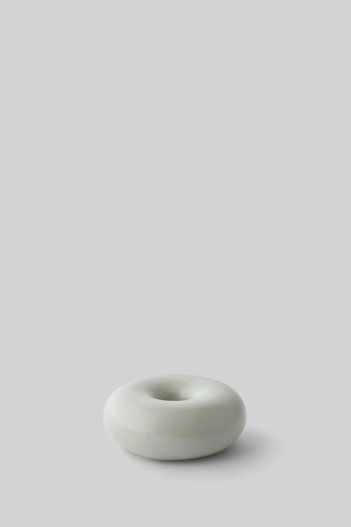 BOB CANDLE HOLDER SMALL LIGHT GREY primary.jpg