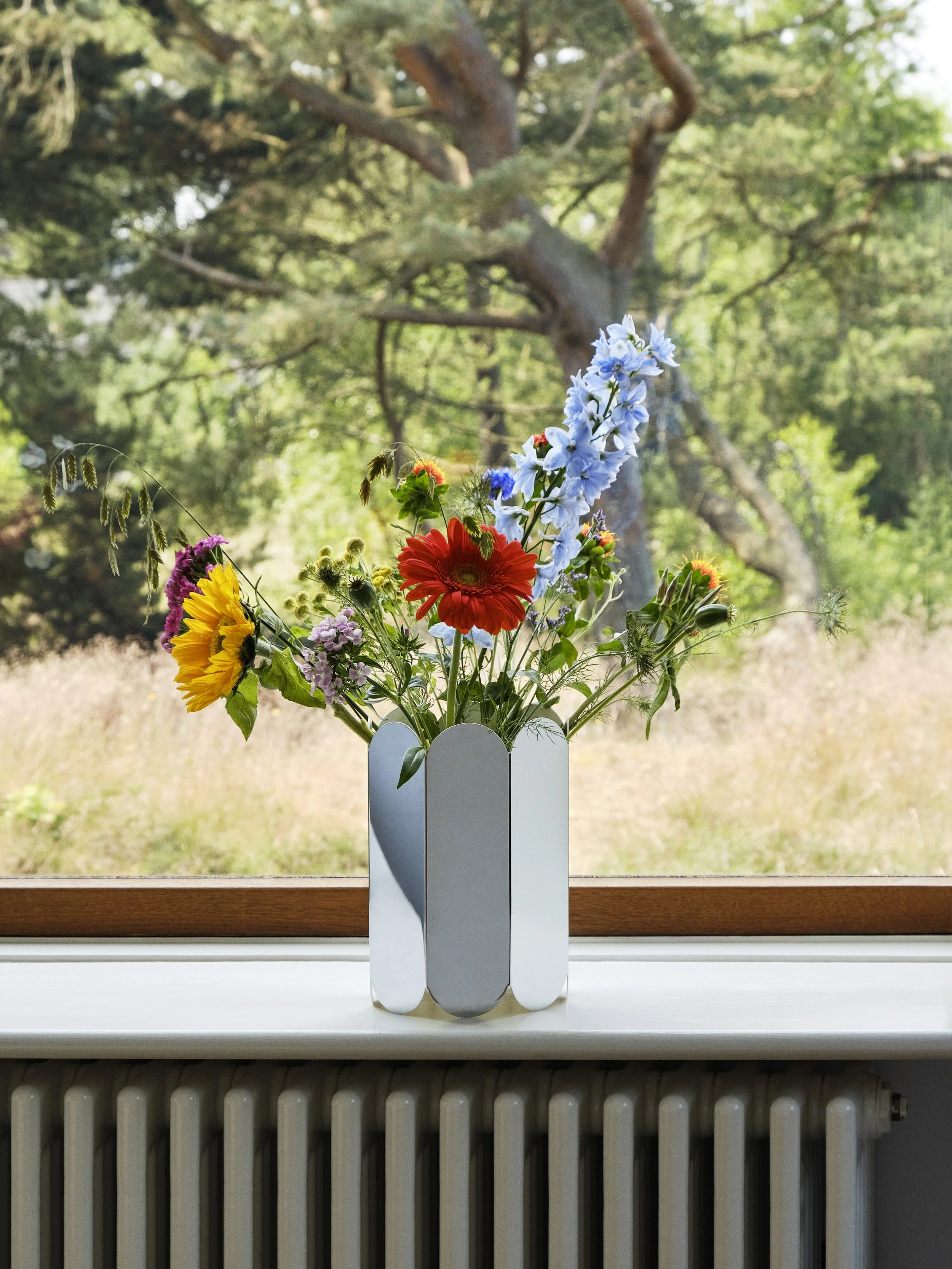 Arcs Vase mirror 02.jpg