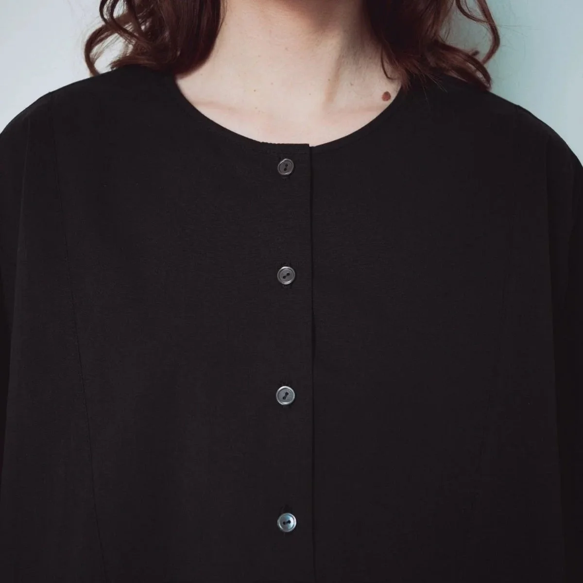 Muku SS26 - Black Collarless Shirt - Neck Detail