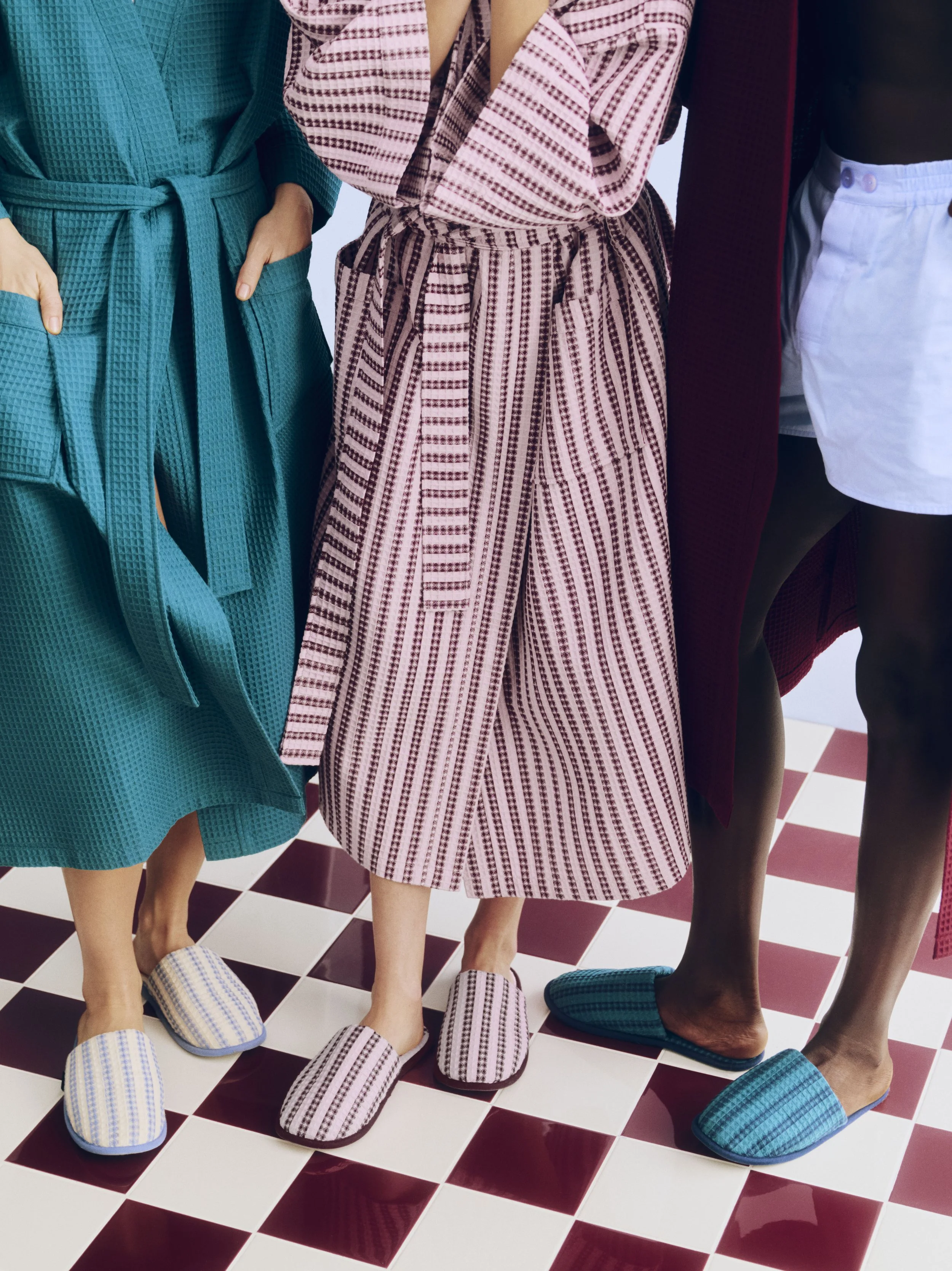 Waffle Slippers Stripe family_Waffle Bathrobe Stripe family_02.jpg