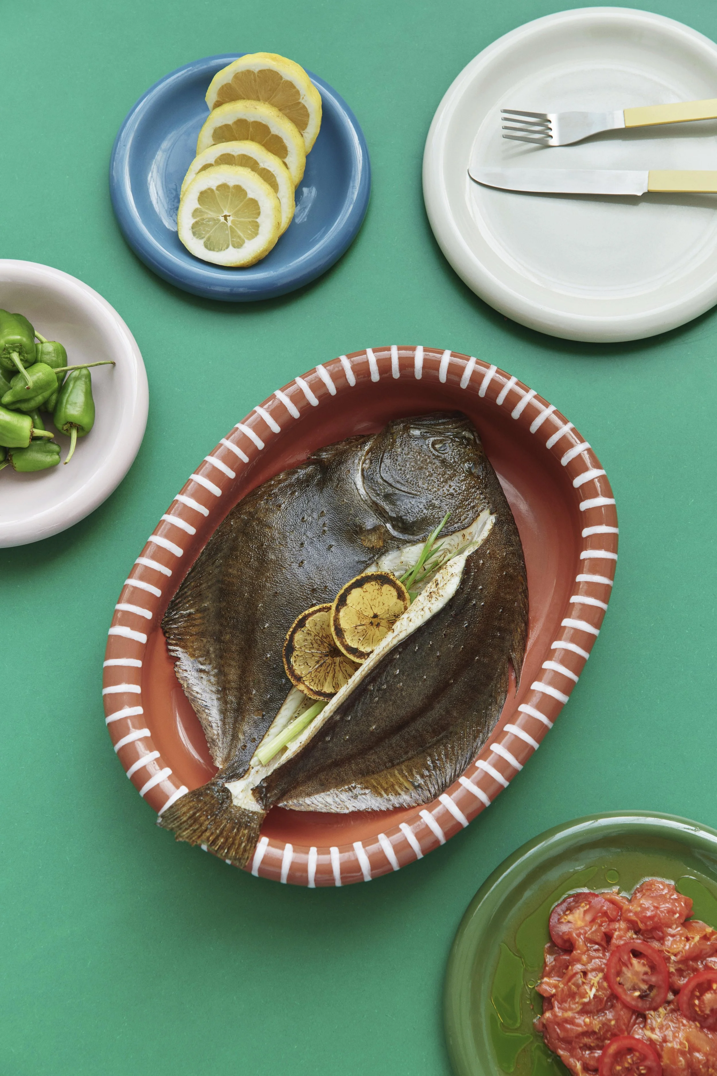 Barro Plate 18 set of 2 dark blue_Barro Plate 24 set of 2 off-white_Barro Oval Dish L natural with stripes.jpg