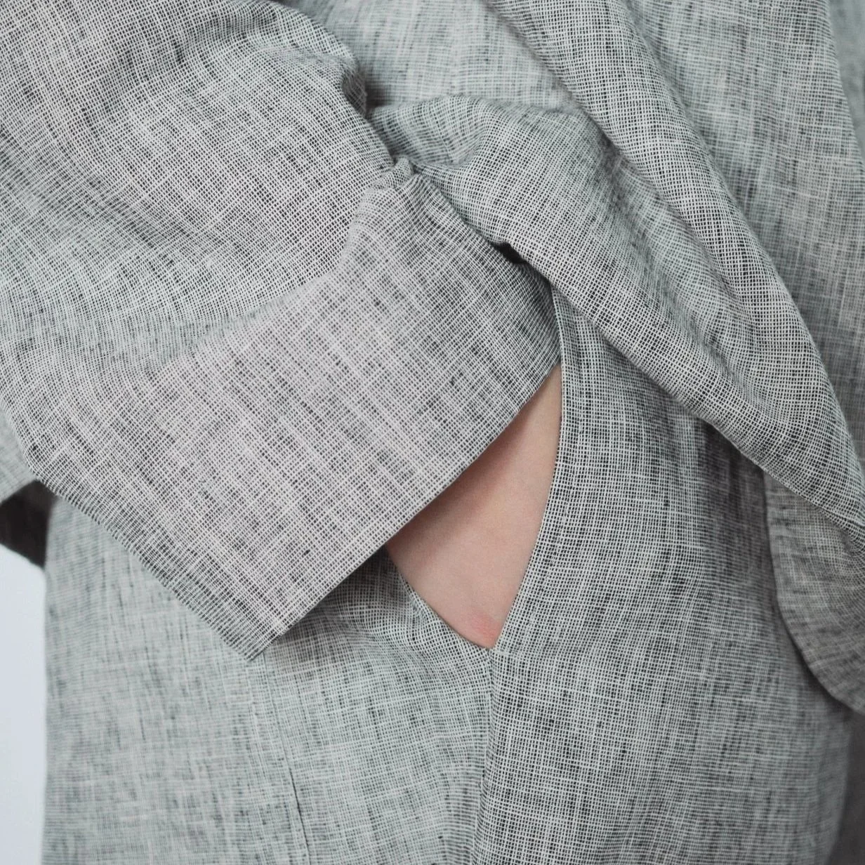 Muku SS26 - Light Grey Patterned Wide Leg Trousers - Detail