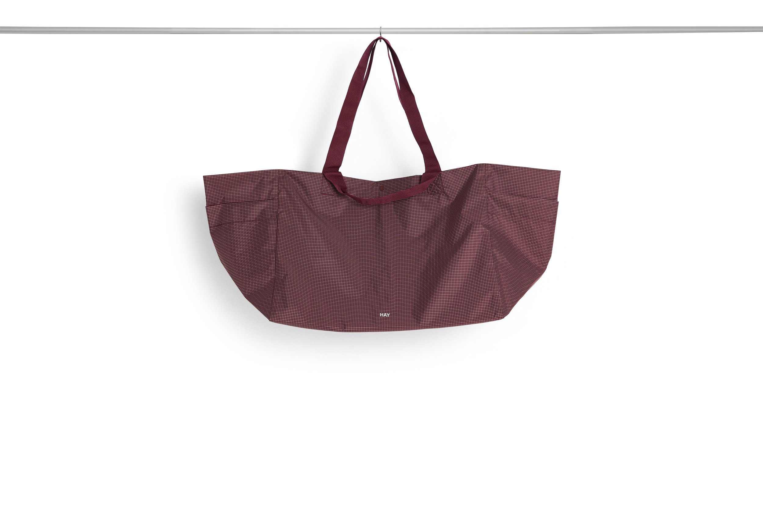 AF784-A603-AF61_Grid Weekend Bag L burgundy.jpg