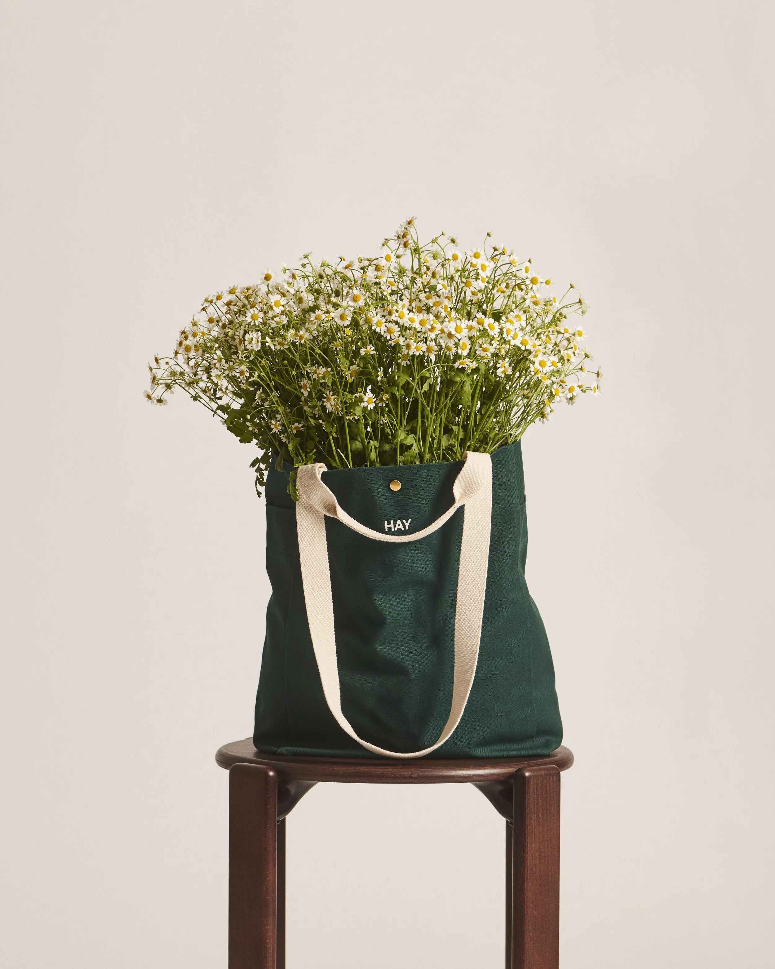 Everyday Tote Bag Organic dark green 01.jpg