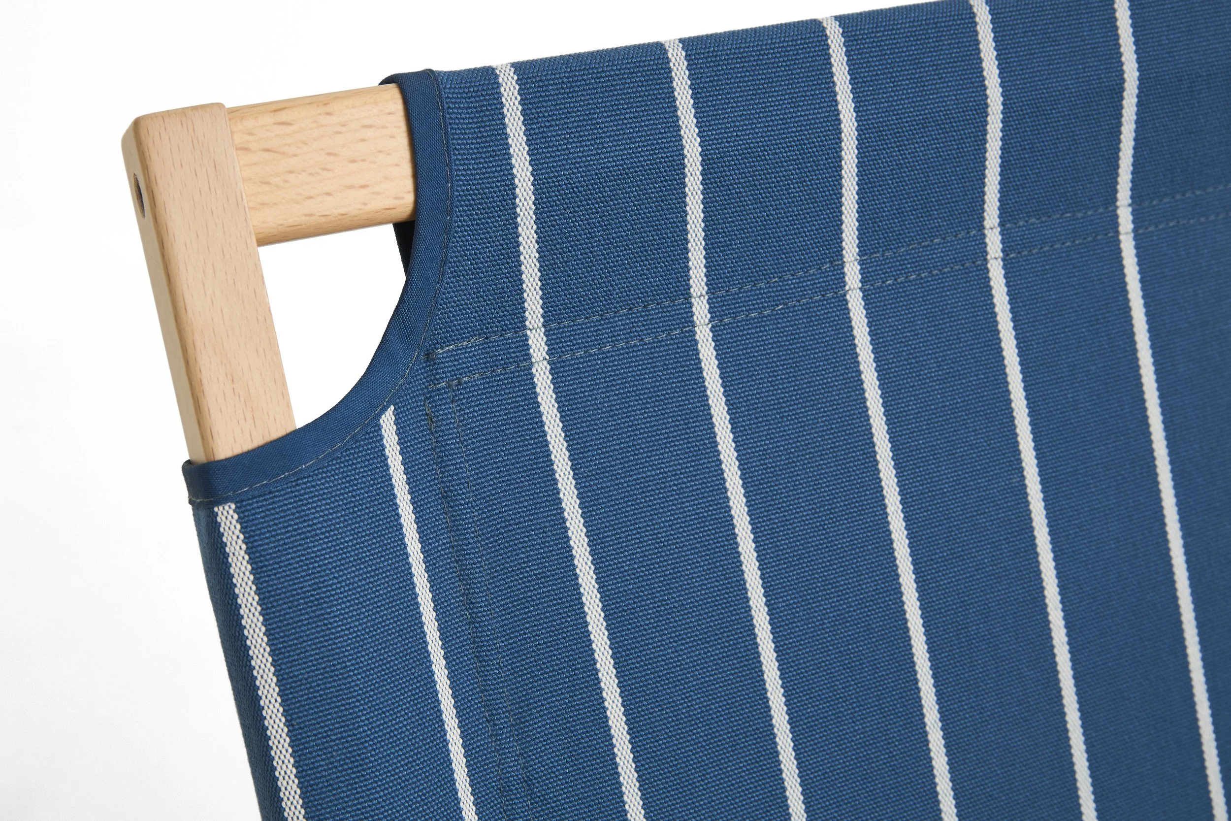 AE975-E865_Outdoor Market Folding Sofa blue with beige stripe_detail 04.jpg