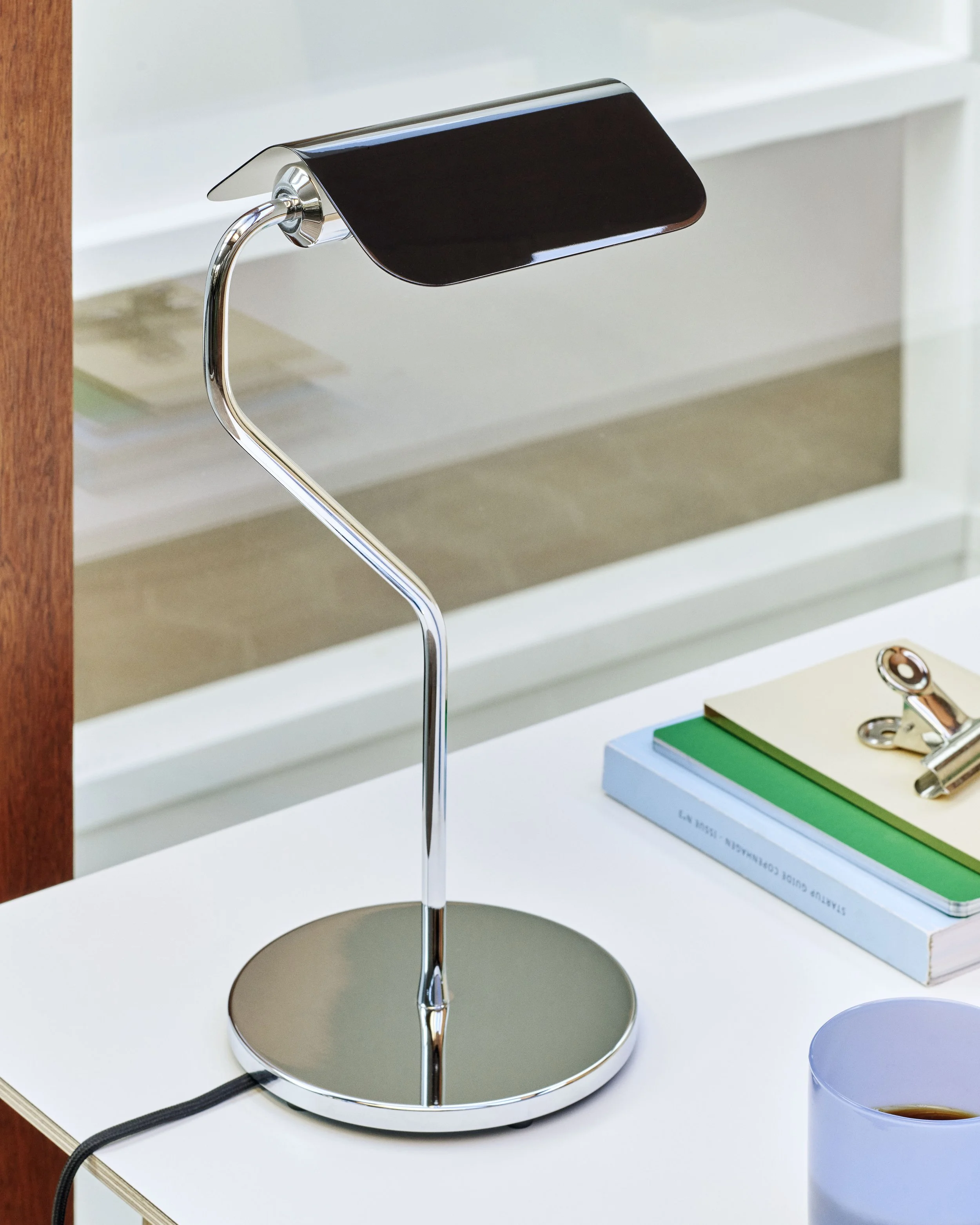 Apex Table Lamp iron black.jpg