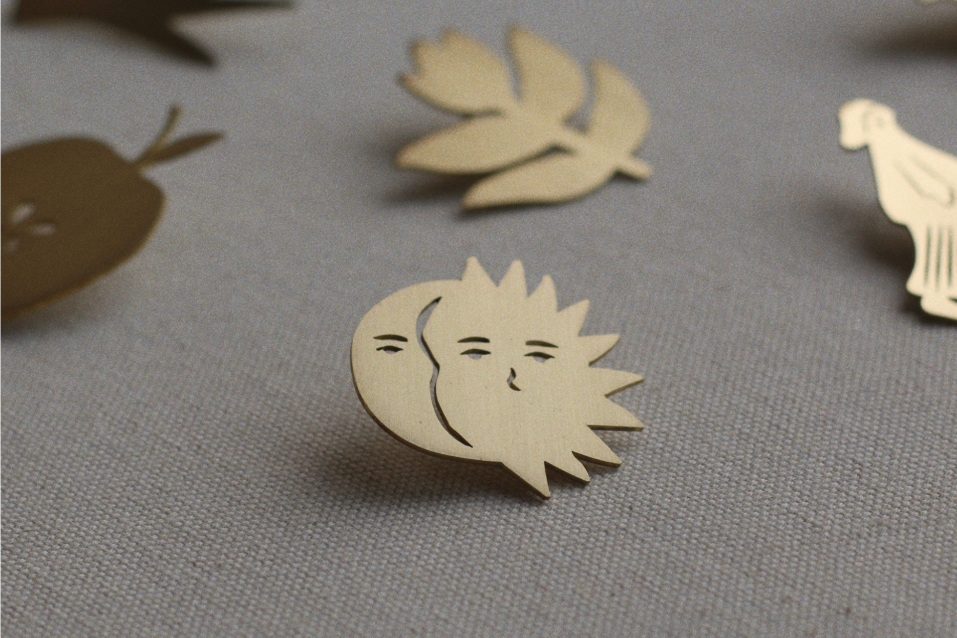 The Eclipse Brass Brooch - Follow The Magpie