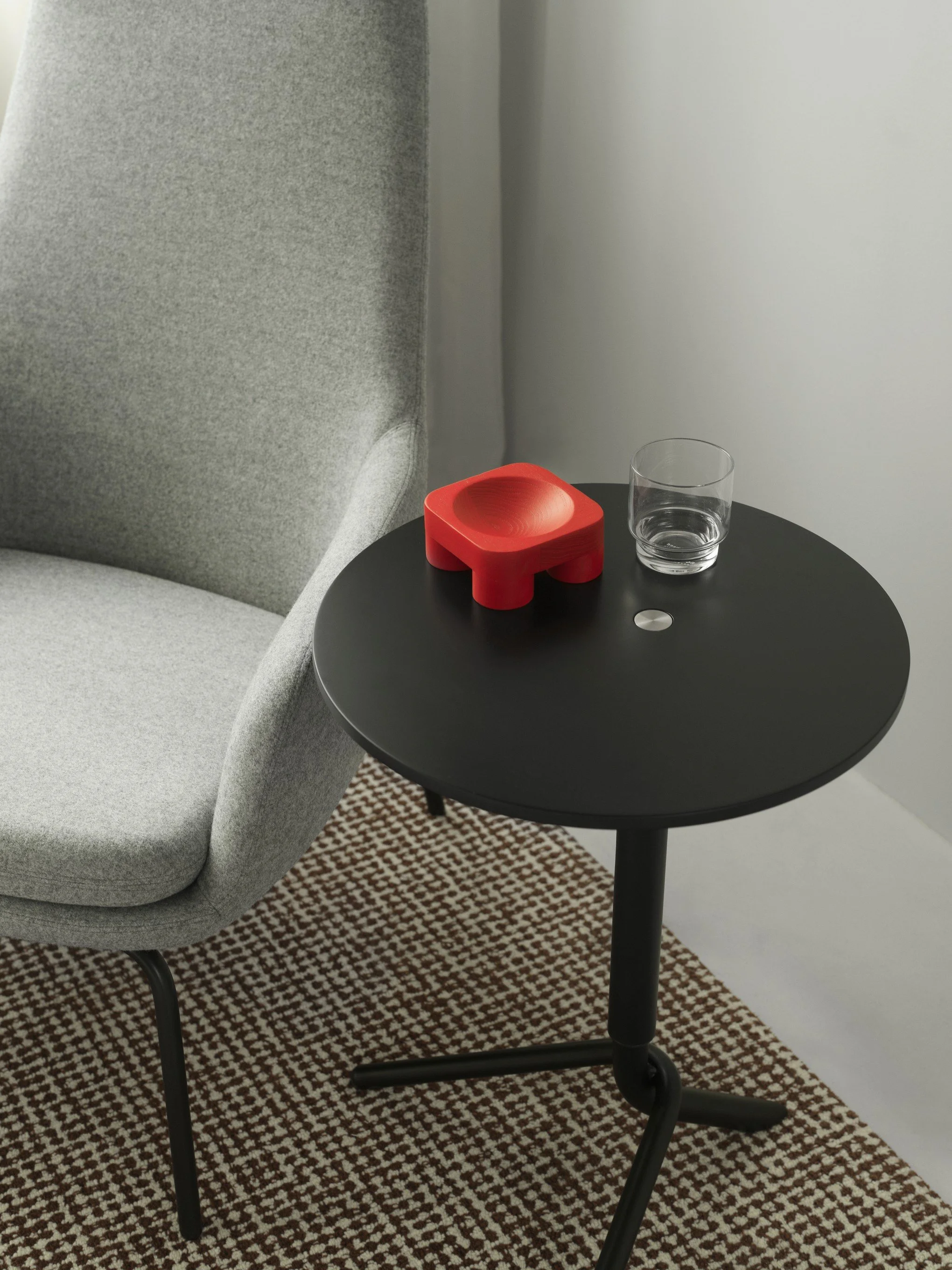 2025_Lift_Side_Table_Black_Chub_Bowl_Bright_Red.jpg