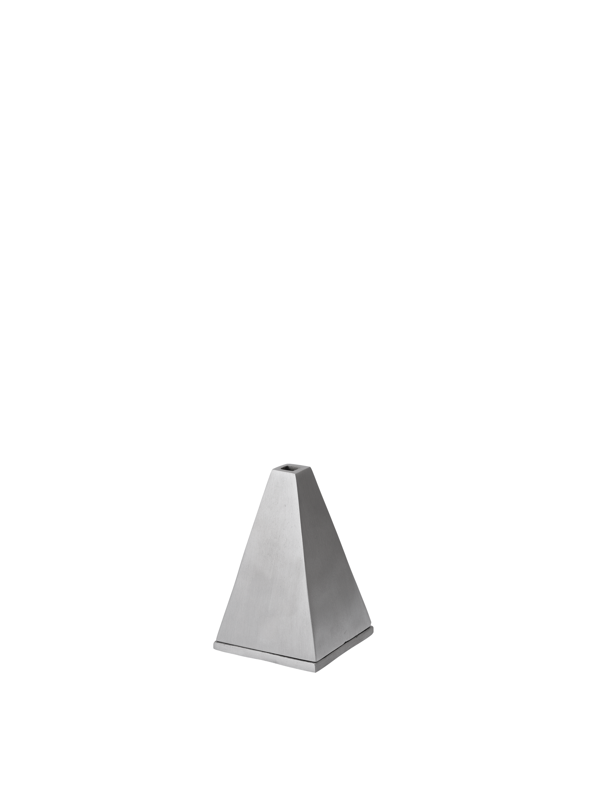 FermLiving_SS26_PyraIncenseBurnerConeBurner_BrushedAluminium_1104273178_4.png