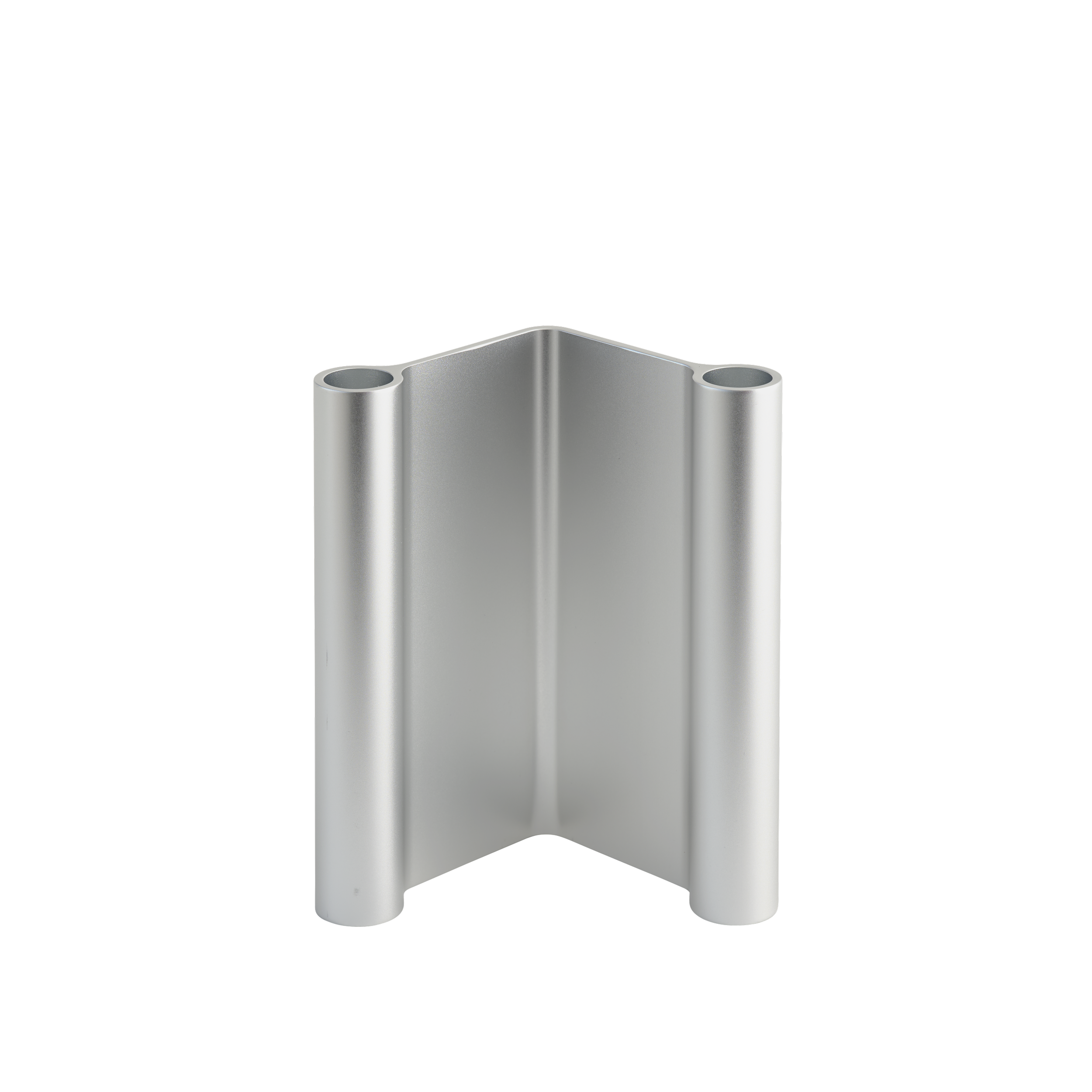 Pair-candleholder-18-aluminum-muuto-5000x5000.png
