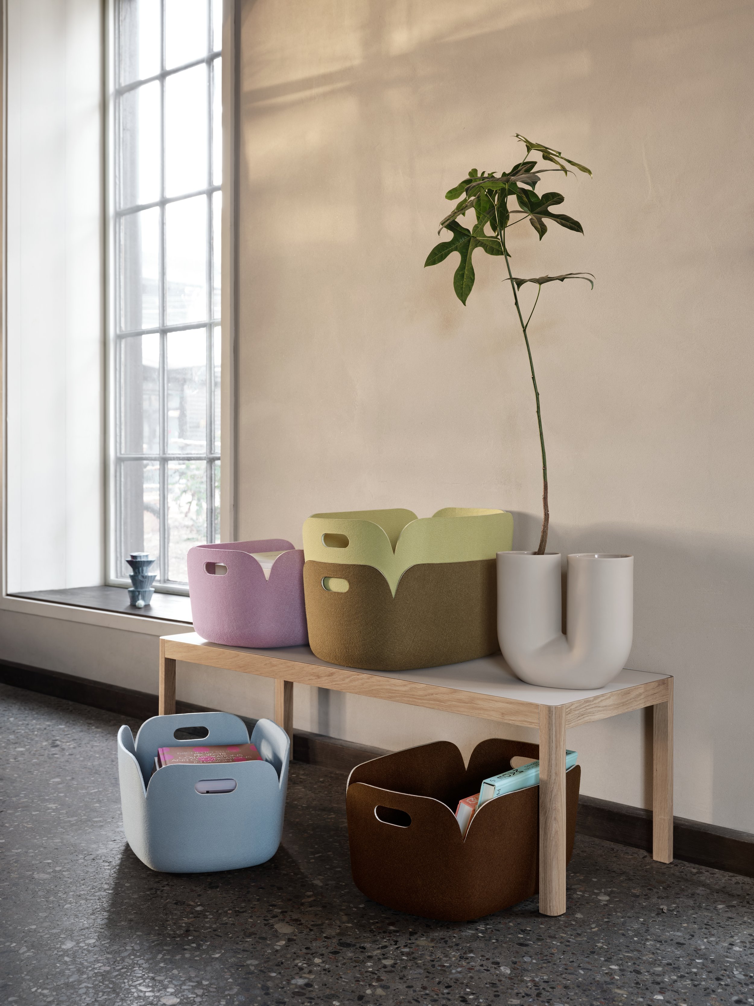 restore-basket-light-blue-dusty-lilac-beige-green-brown-green-dark-brown-workshop-coffee-table-warm-grey-oak-kink-vase-muuto-org.jpg