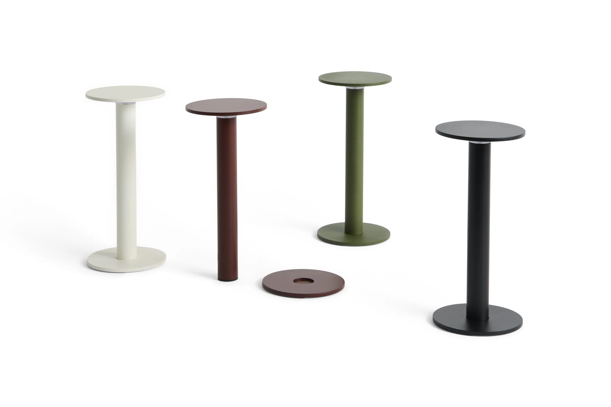 Host Portable Lamp 220 family.jpg