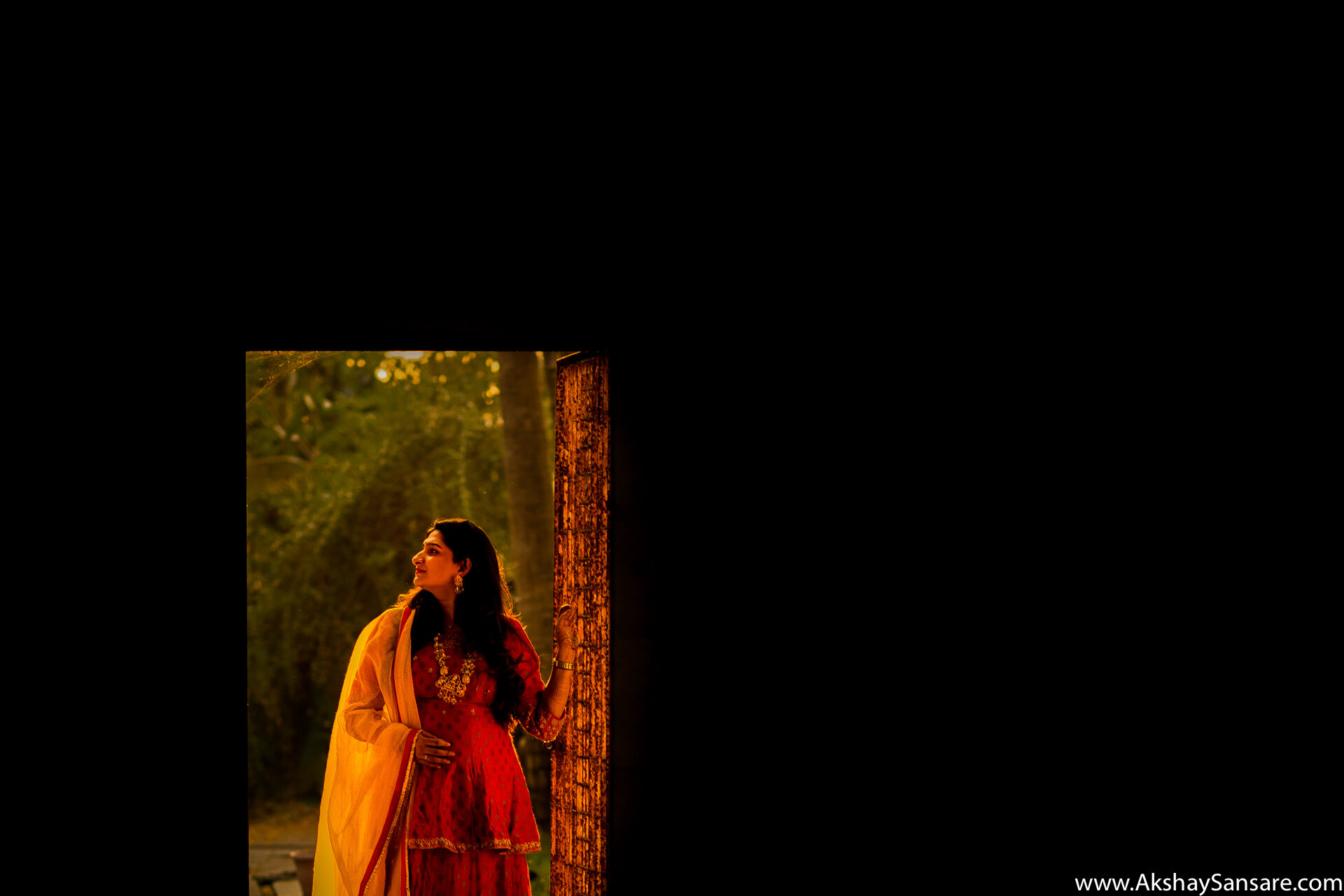 Anuj x Malvika + 1 Akshay Sansare Photography & Films Candid Photographer Best in mumbai Cinematic wedding films-25.jpg
