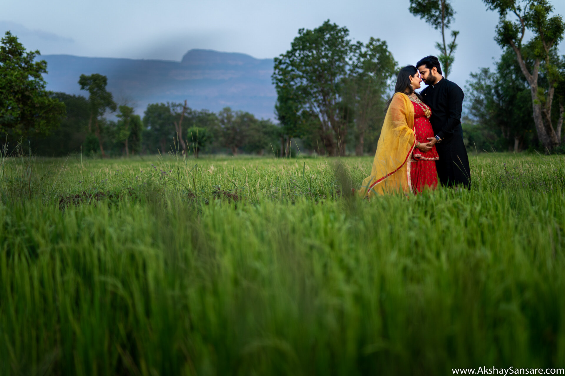 Anuj x Malvika + 1 Akshay Sansare Photography & Films Candid Photographer Best in mumbai Cinematic wedding films-29.jpg