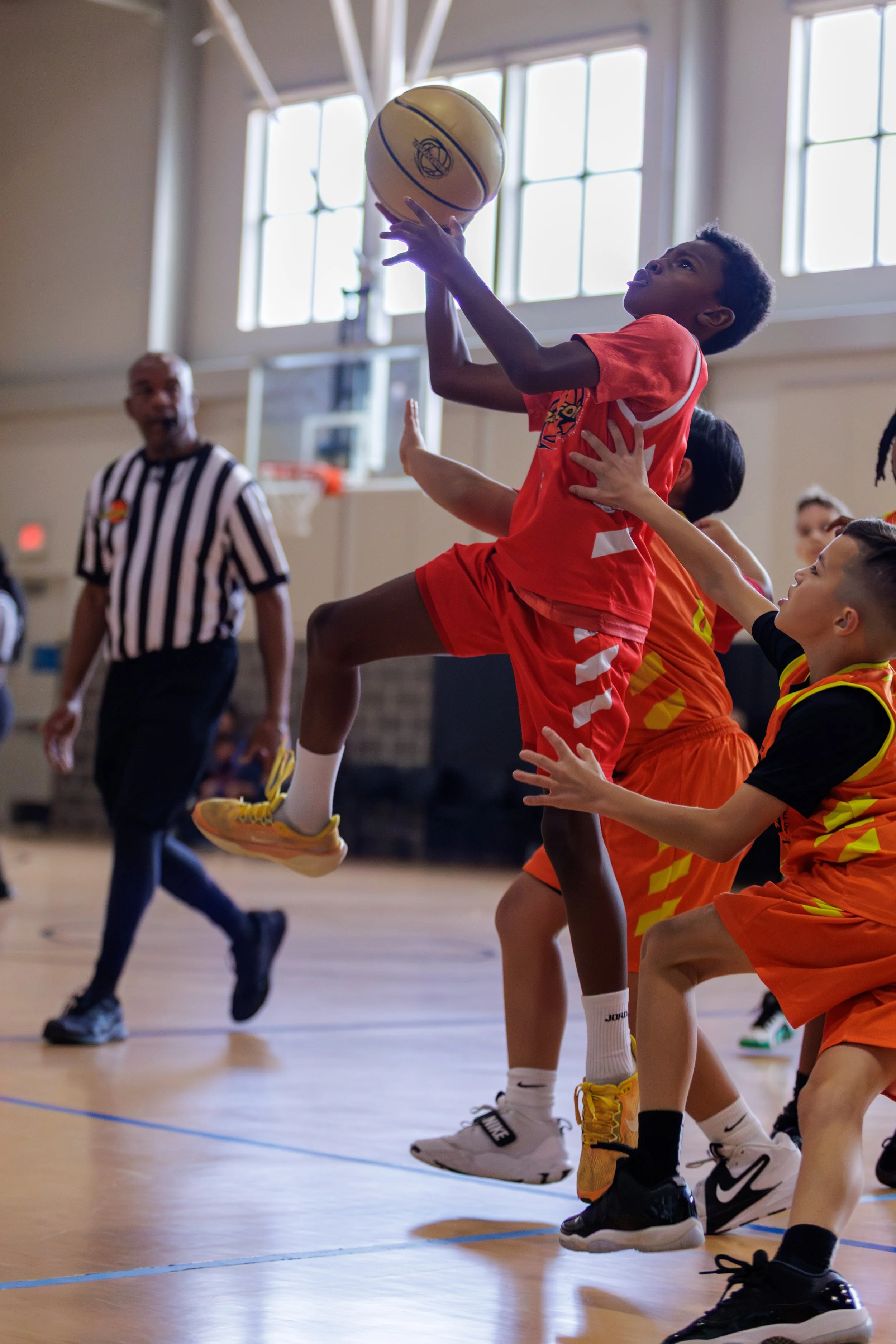 Youth Basketball Leagues in The Woodlands | Coach Deon