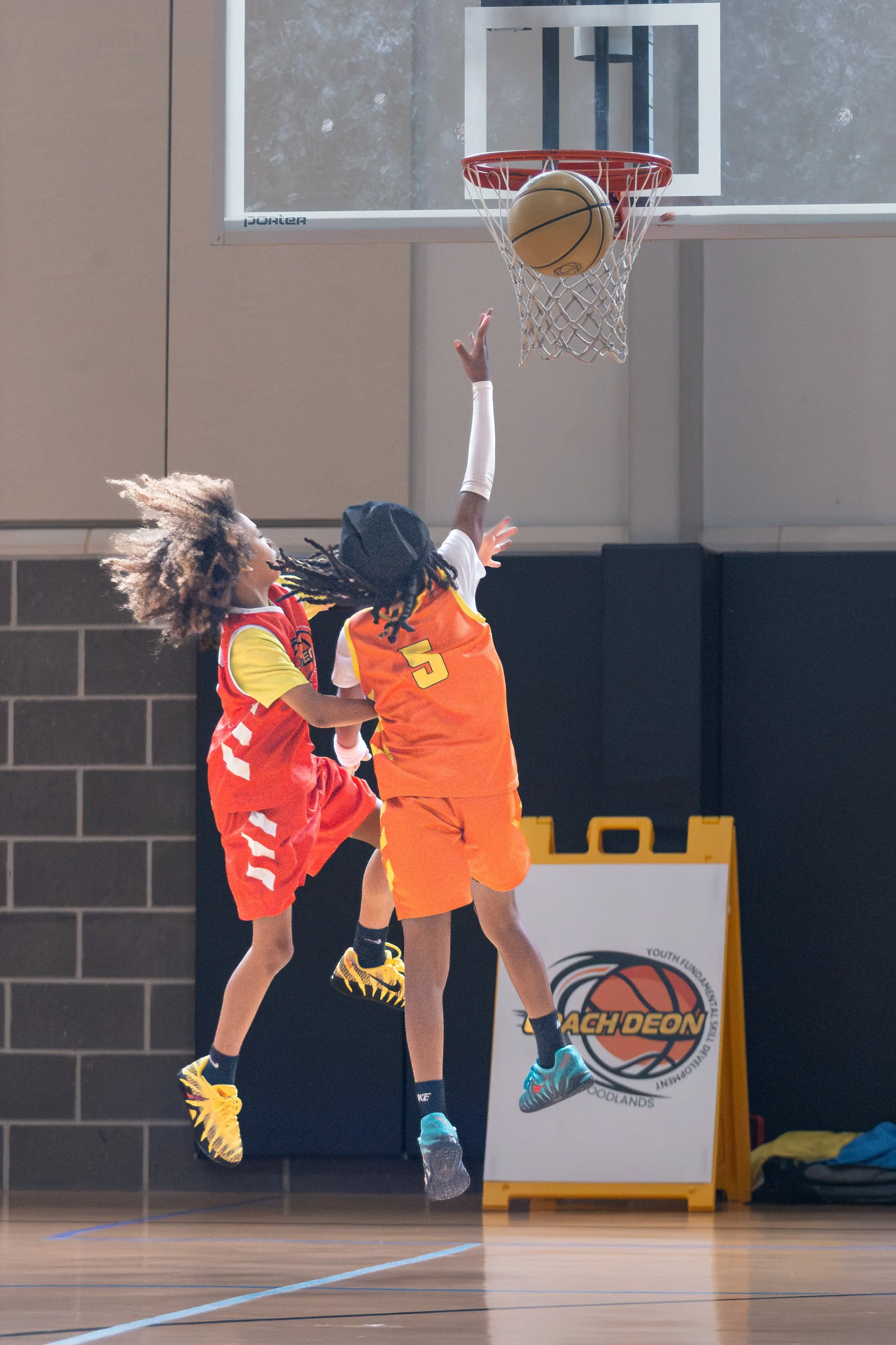 Basketball Classes or a League: Which Is Better for a Beginner?