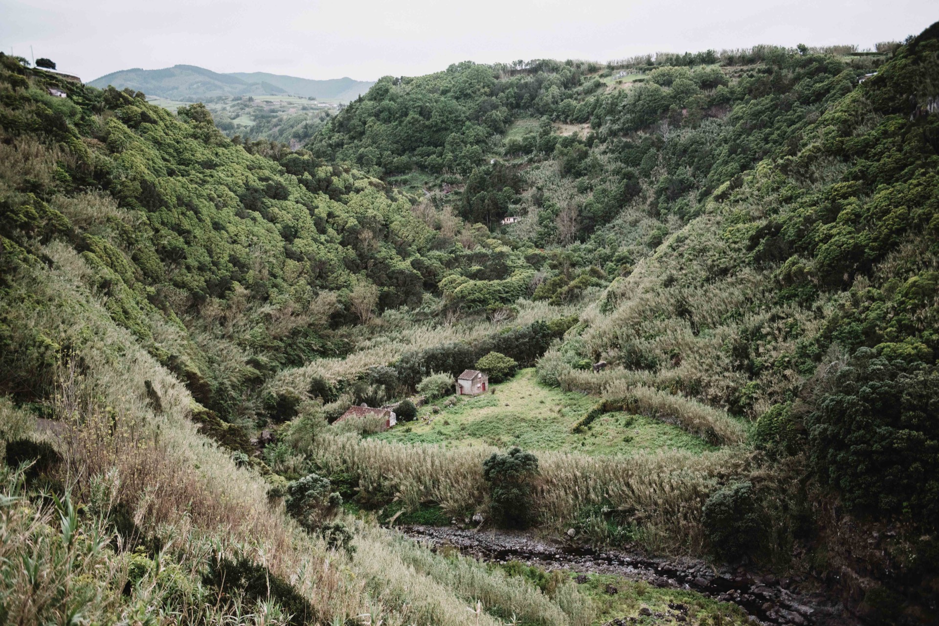 Isolated home (look right in the middle).