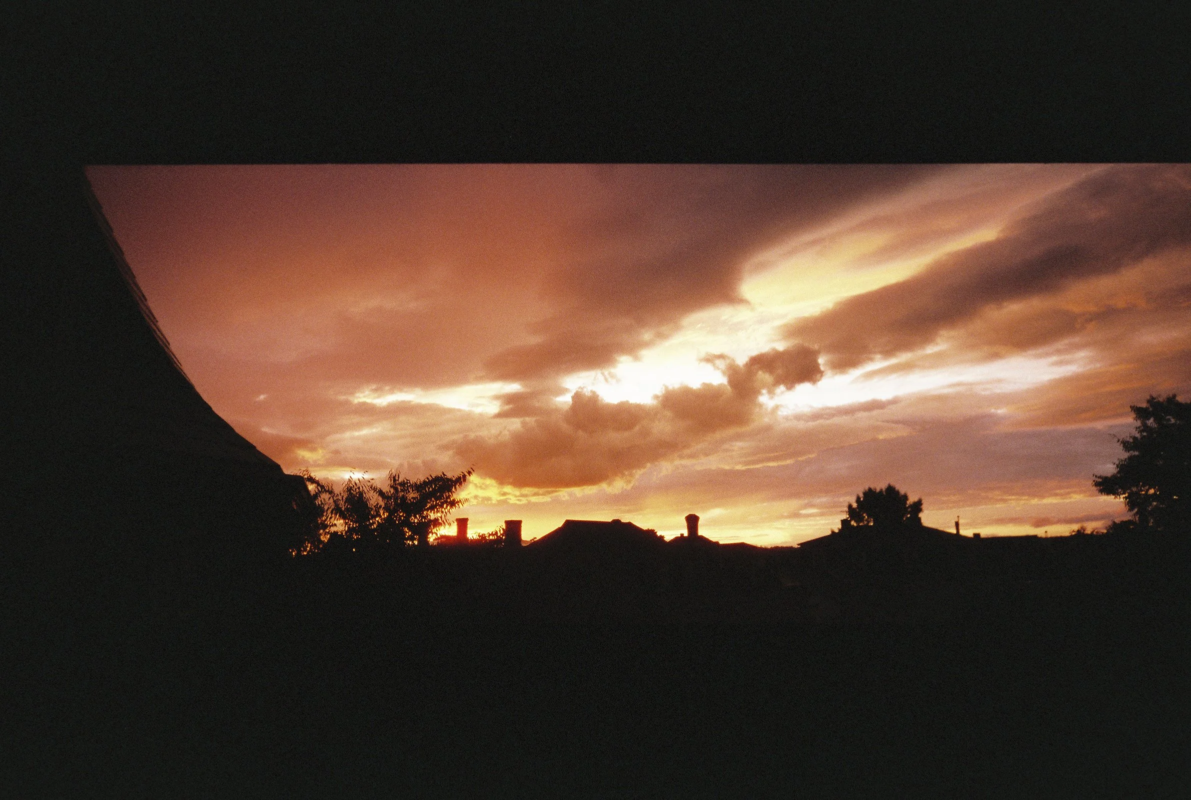 89656C1-R01-025.jpg