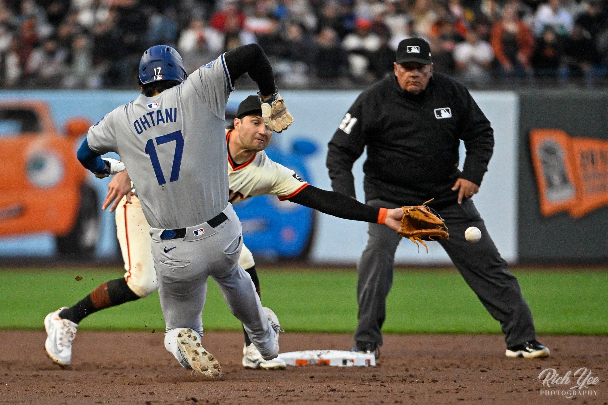 San Francisco Giants 4, Los Angeles Dodger 6 -- for a full album, click on photo