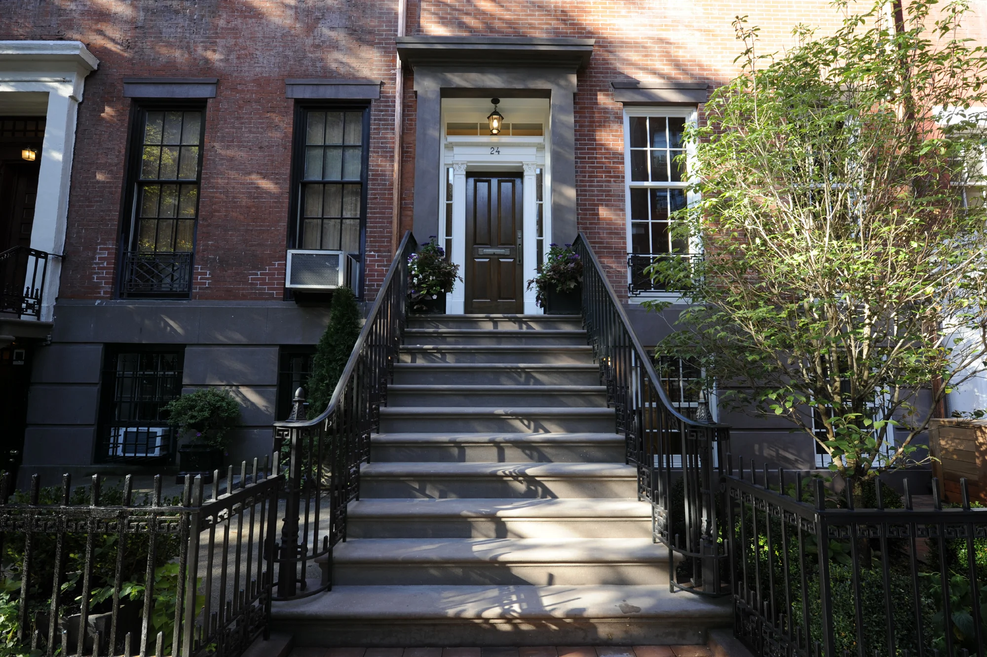 Front, steps 283.jpg