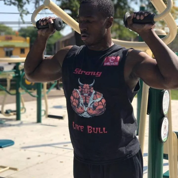 Find that place inside your mind that tunes out the noise of negativity. Concentrate your mind on the positive and build that muscle mind connection! 🔴🐂💪🏽👑