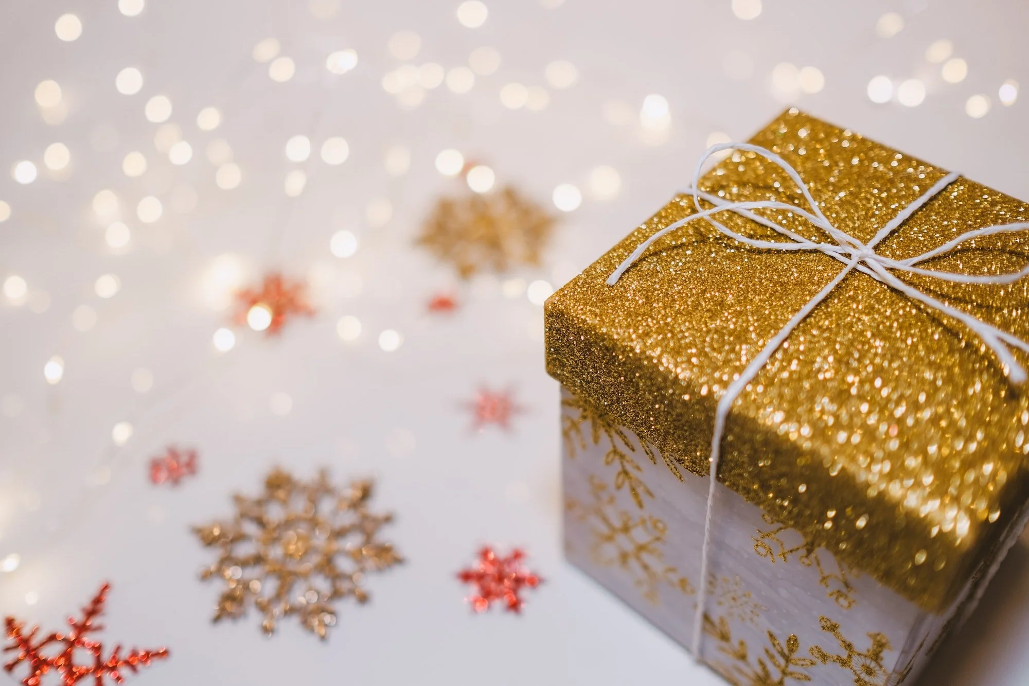 Feel Beautiful and Win Big at Skin Deep’s Holiday Extravaganza