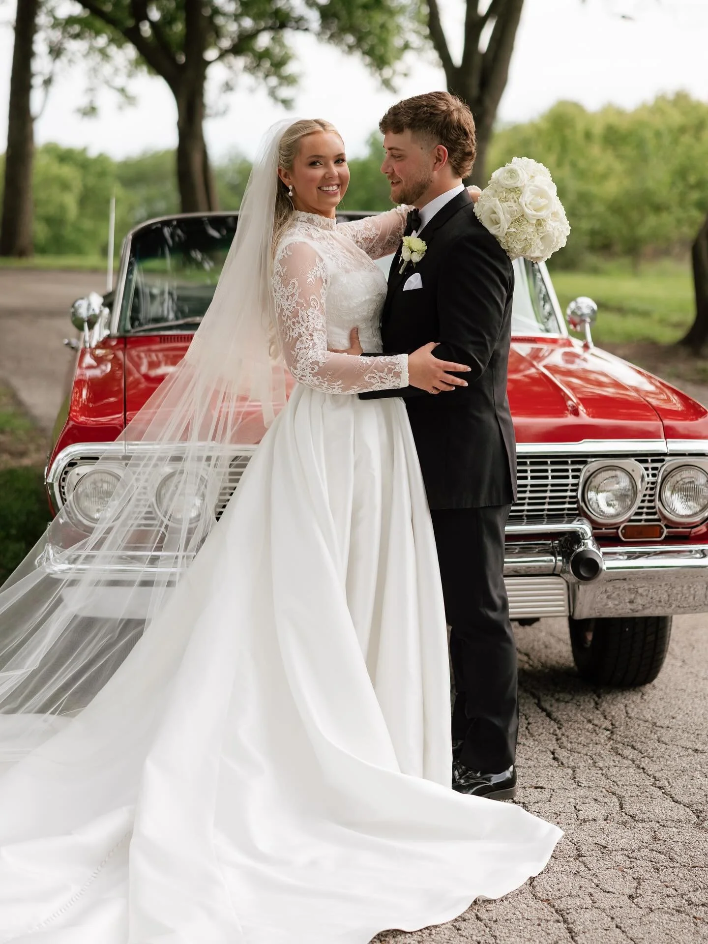 Julianna&rsquo;s grandparents took wedding photos in this same car 🥹
