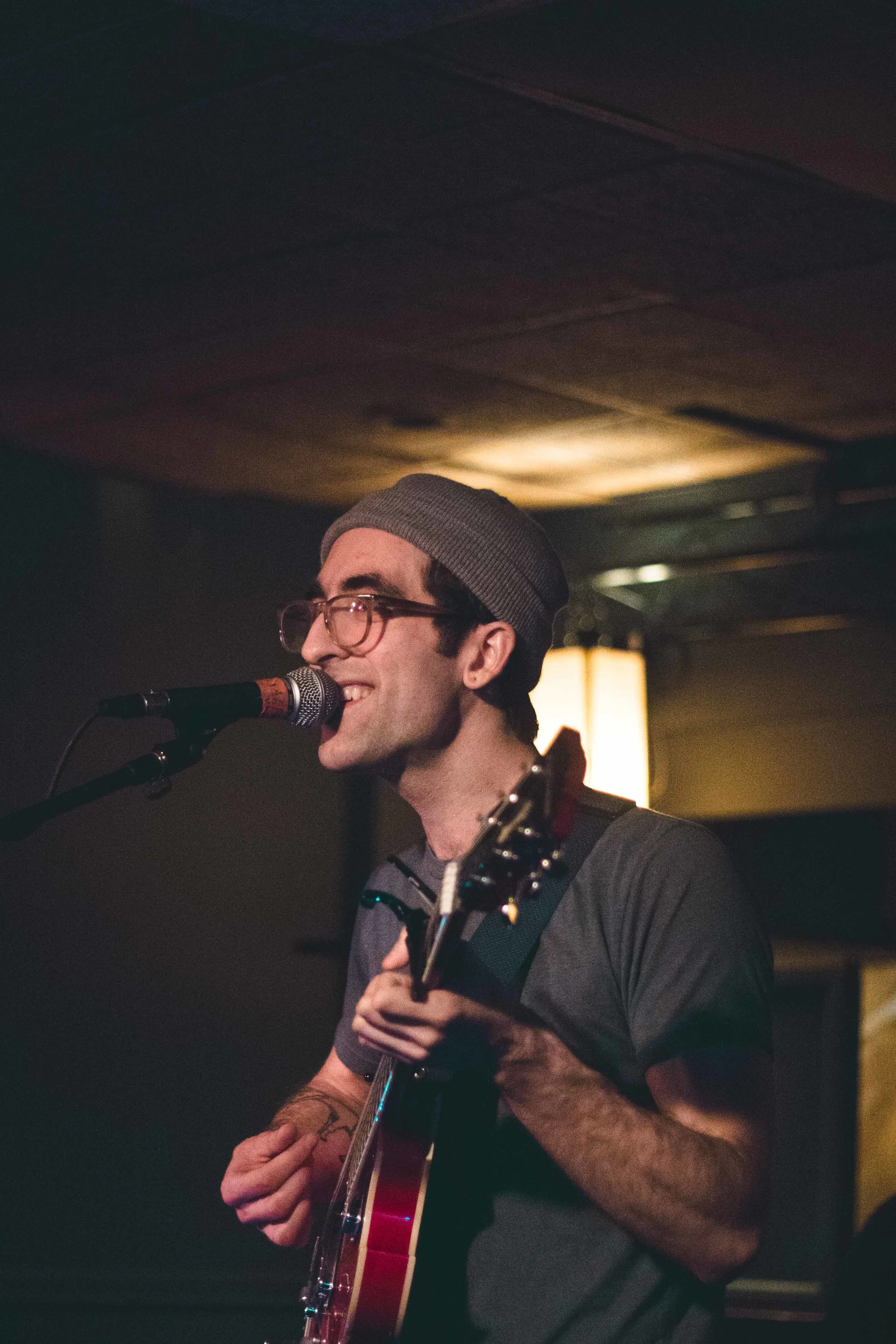 Live Music: Con Davison