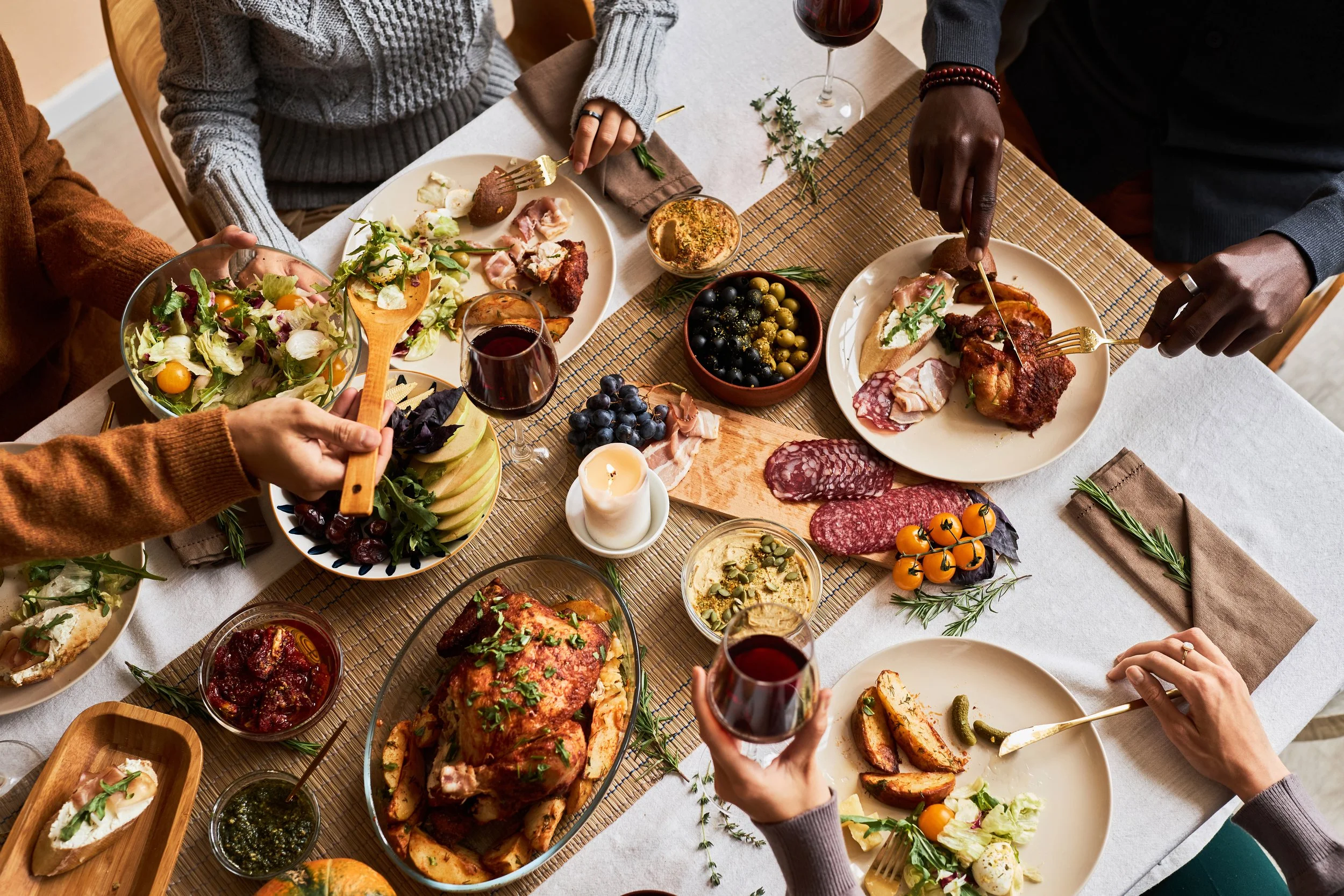 Managing Holiday Stress: A Guide to a Mindful Thanksgiving