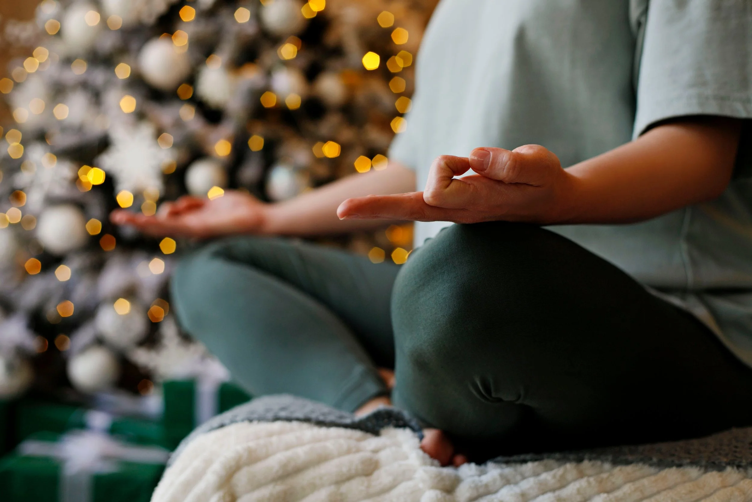 Staying Mindful Through the Holiday Hustle – Tips for a Calmer Season