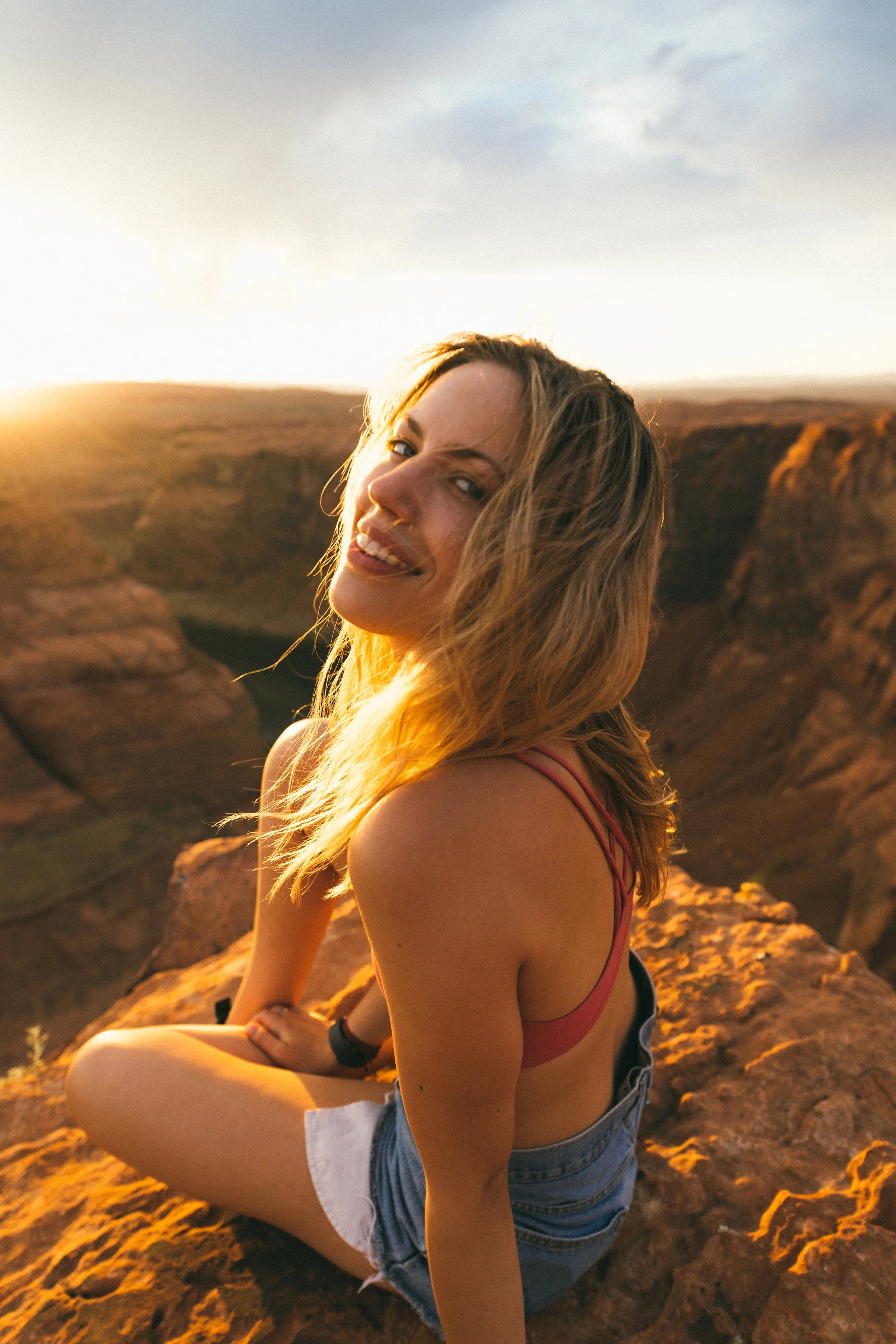 Sunset at Horseshoe Bend, photo by Tanner Yeager; in Frame Danielle Moulin