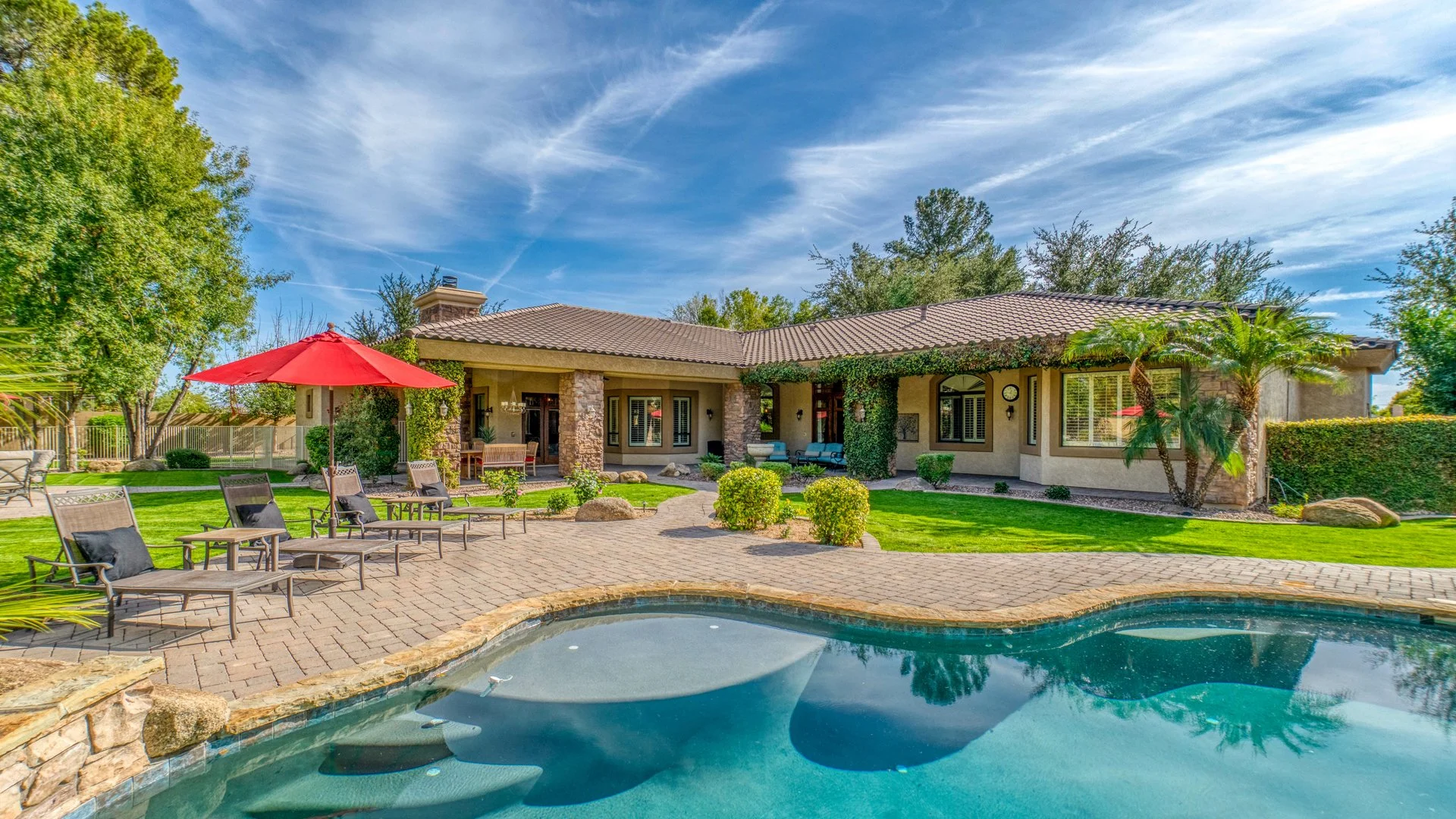 Top 10 Plants for Your Arizona Landscape Design